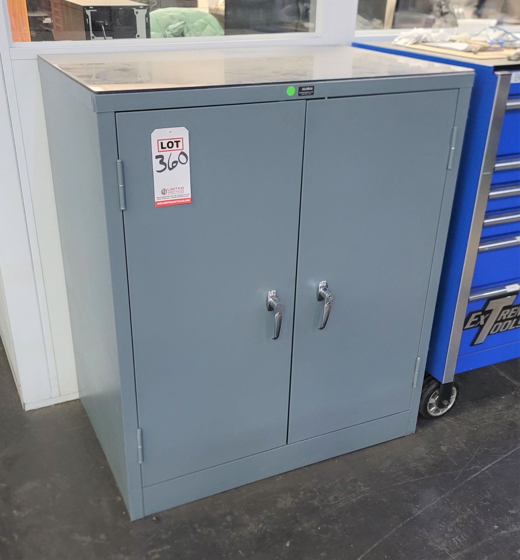 GLOBAL 2-DOOR STORAGE CABINET, 3' X 2' X 42" HT