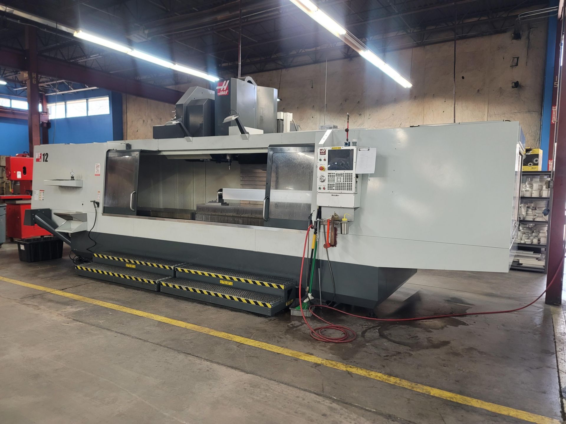 2021 HAAS VF-12/40 VERTICAL MACHINING CENTER, XYZ TRAVELS: 150" X 32" X 30", 150" X 28" TABLE, - Image 8 of 27