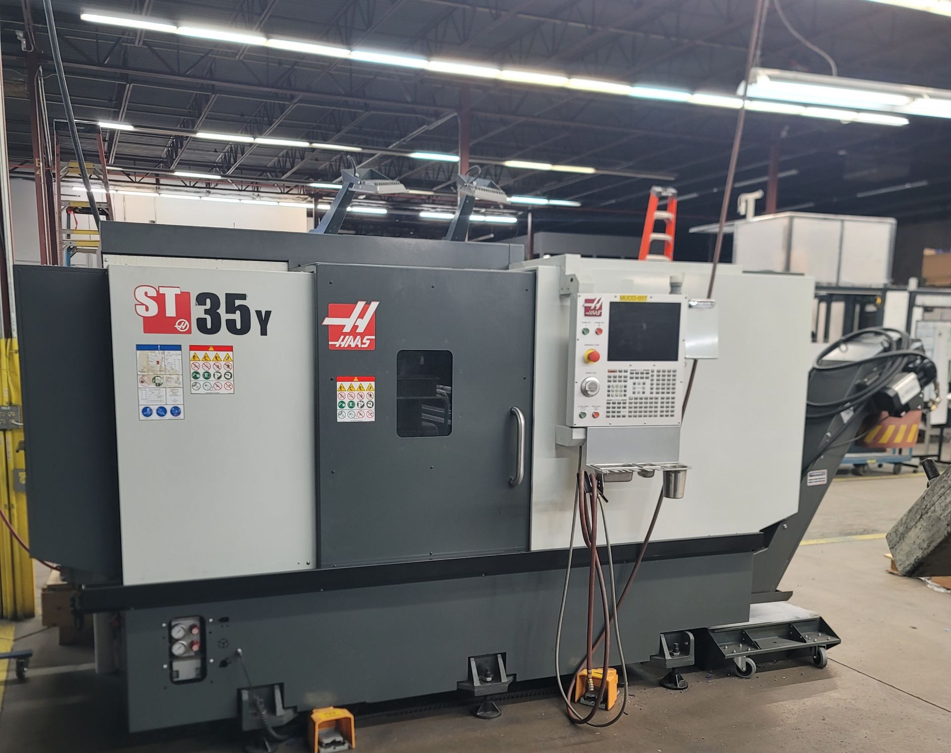 2021 HAAS ST-35Y CNC TURNING CENTER, LIVE MILLING, 12" CHUCK, MAX PART SWING 21" - Image 2 of 21