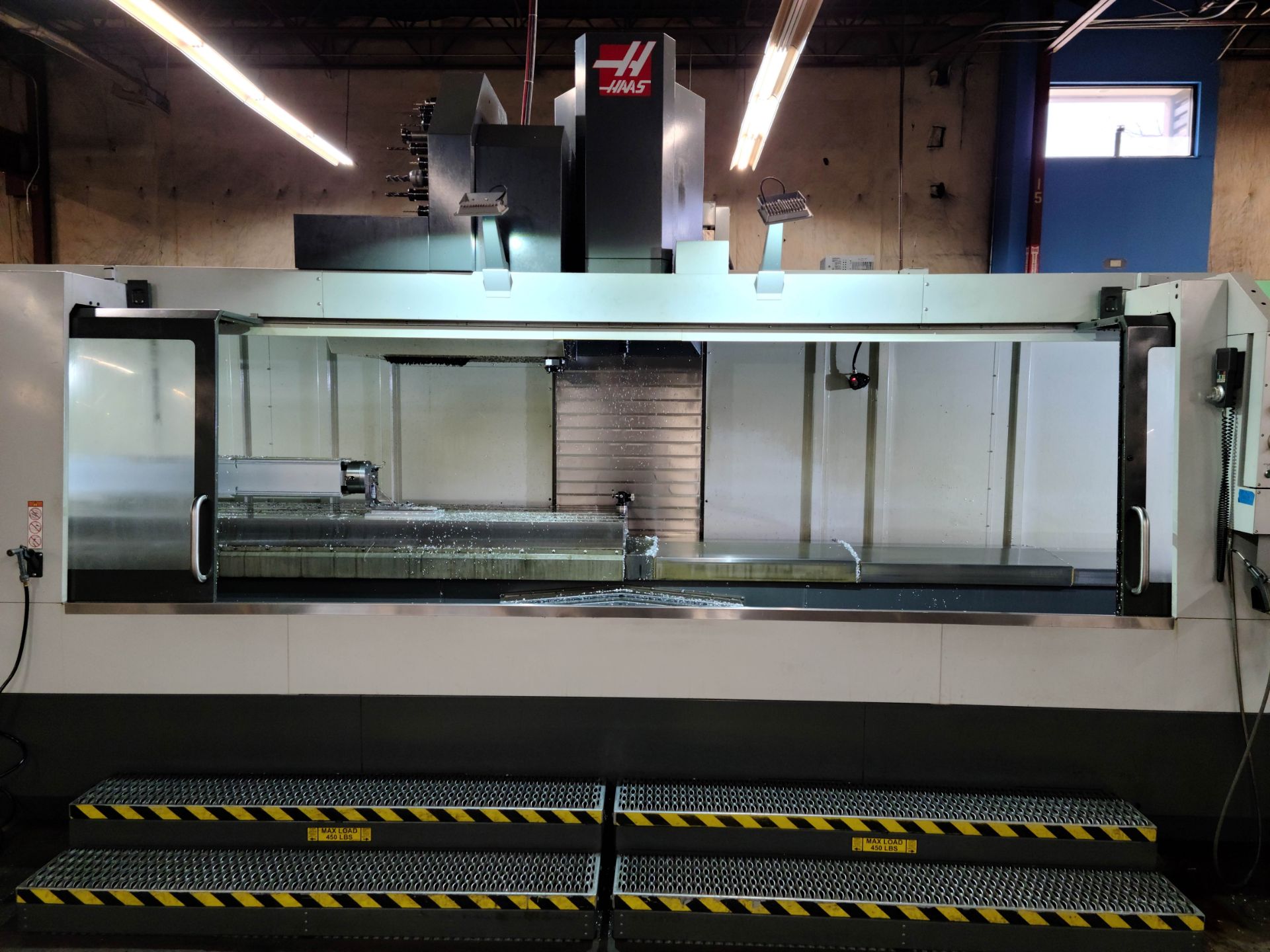 2021 HAAS VF-12/40 VERTICAL MACHINING CENTER, XYZ TRAVELS: 150" X 32" X 30", 150" X 28" TABLE, - Image 6 of 27