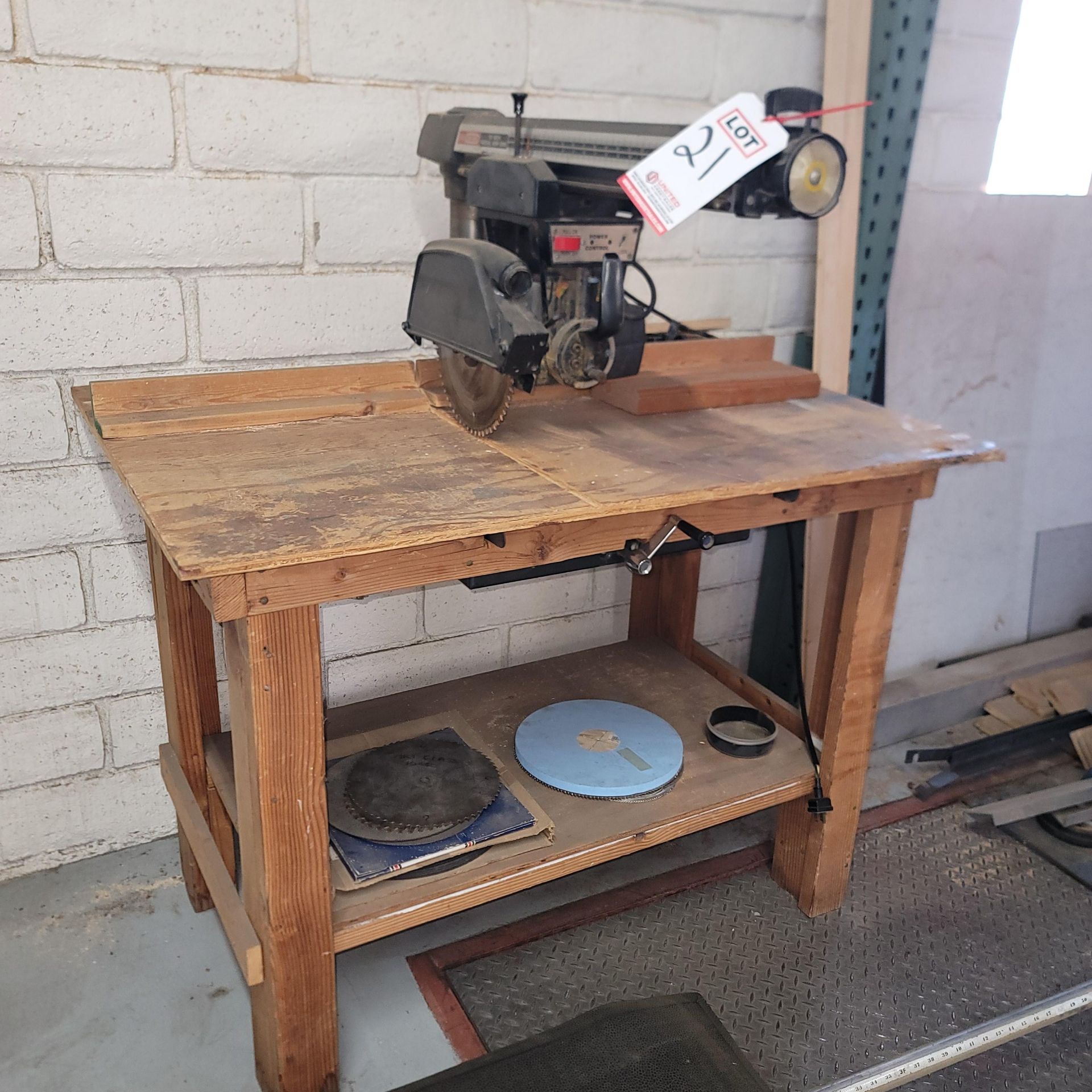 SEARS CRAFTSMAN 10" RADIAL ARM SAW, W/ BENCH AND MULTIPLE BLADES