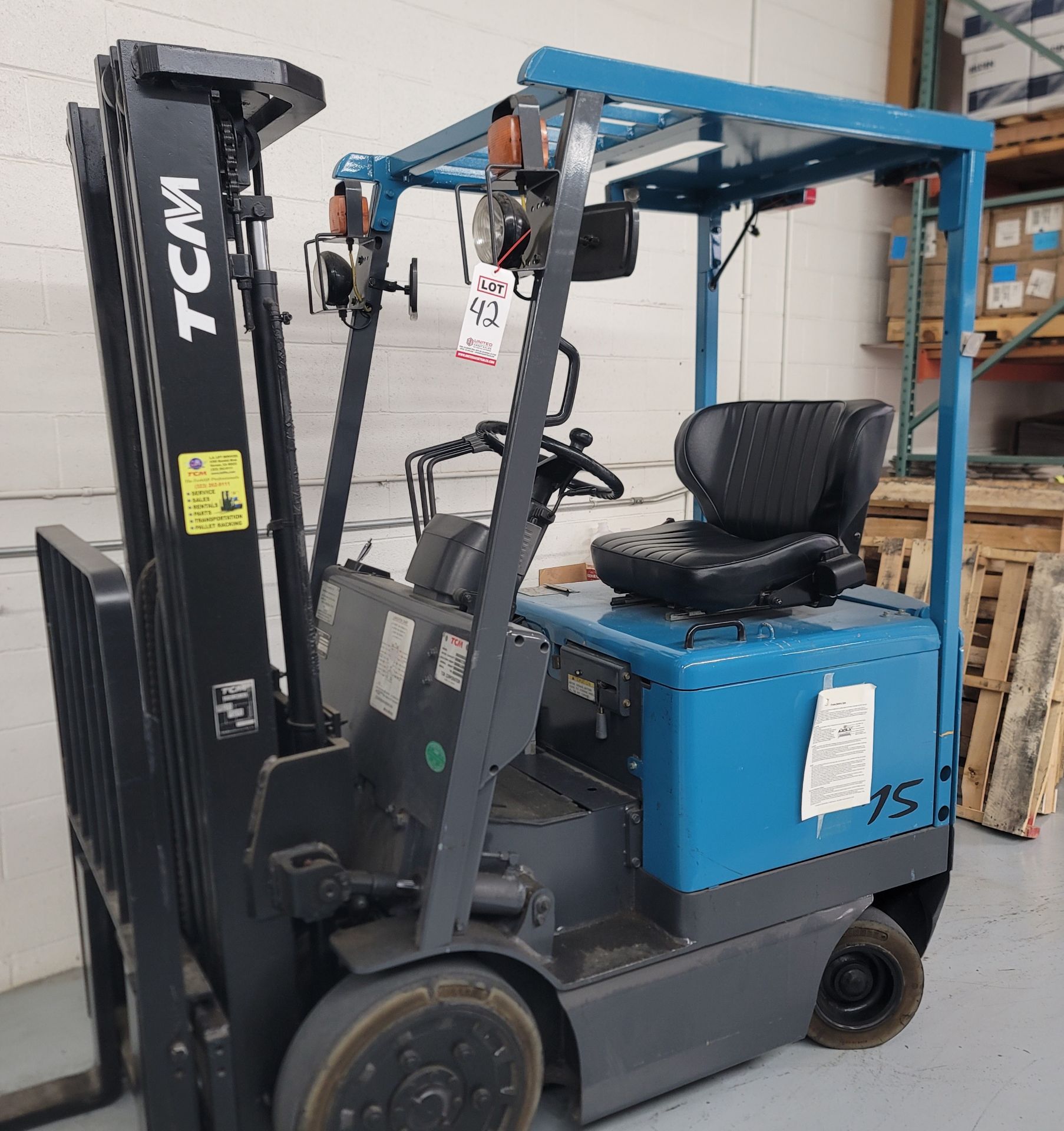 TCM ELECTRIC FORKLIFT, MODEL FCB15A4, 2,600 LB CAPACITY, APPROX. 6,208 HOURS, 3-STAGE MAST, SIDE - Image 2 of 16