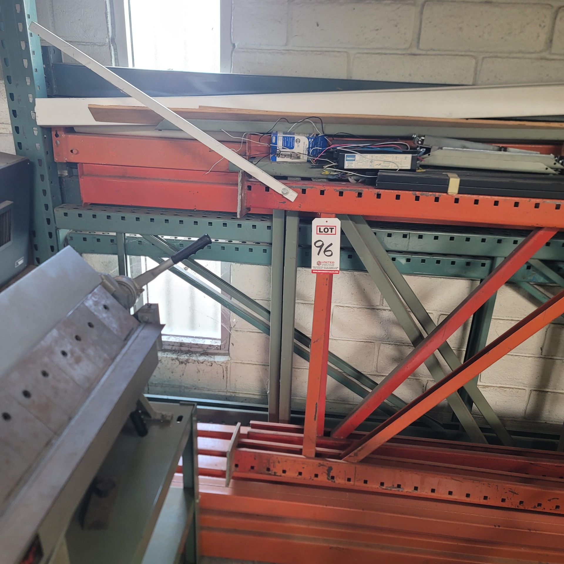 LOT - DISASSEMBLED PALLET RACKING