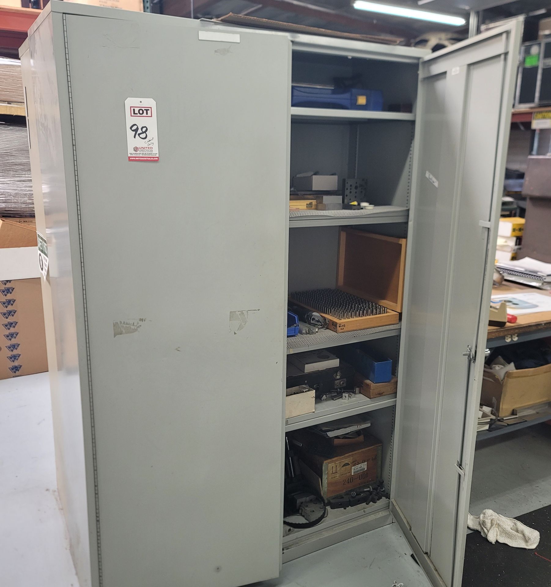 2-DOOR STORAGE CABINET, 4' X 18", CONTENTS NOT INCLUDED - Image 2 of 2