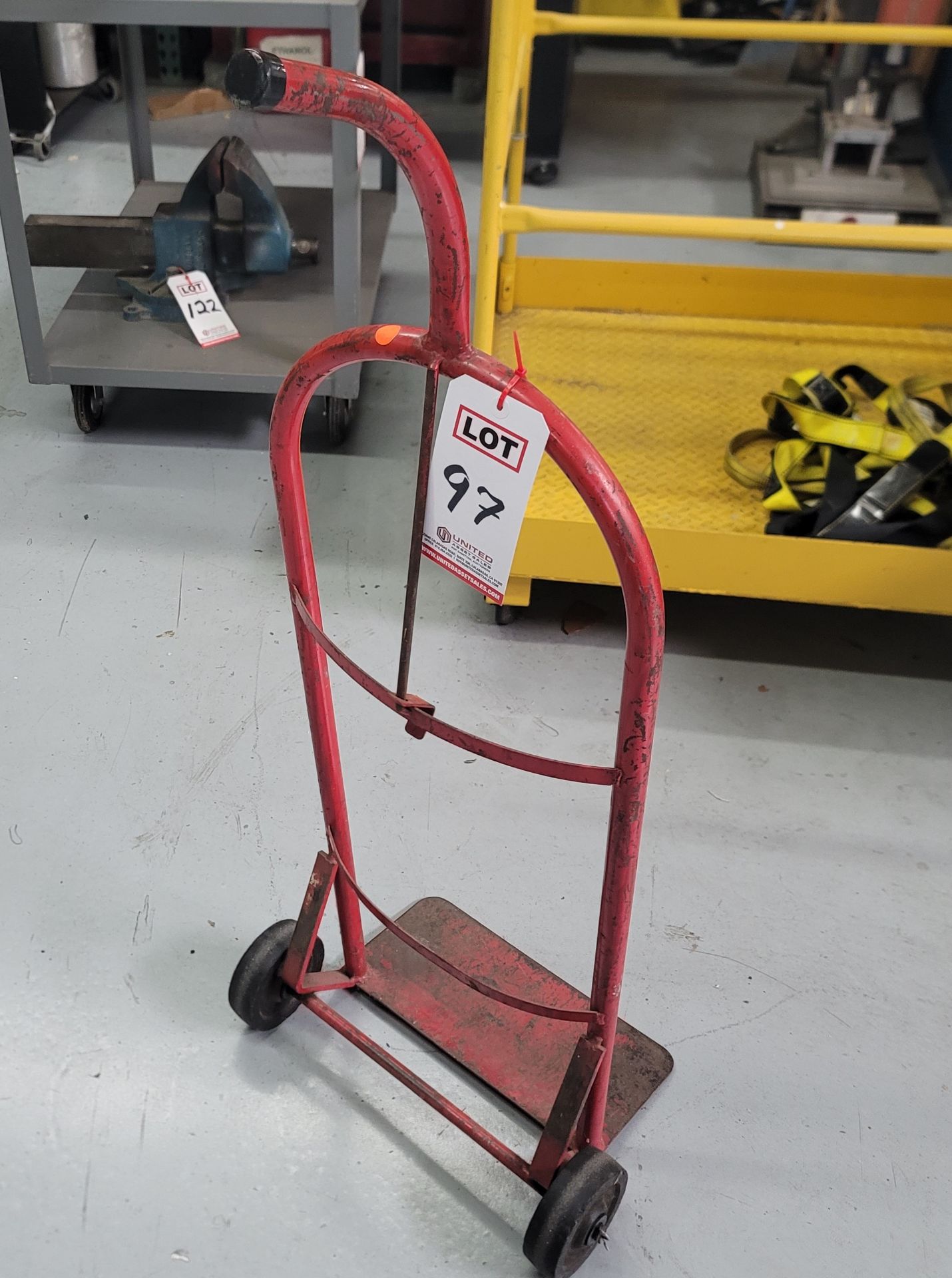 HAND TRUCK, SOLID WHEELS