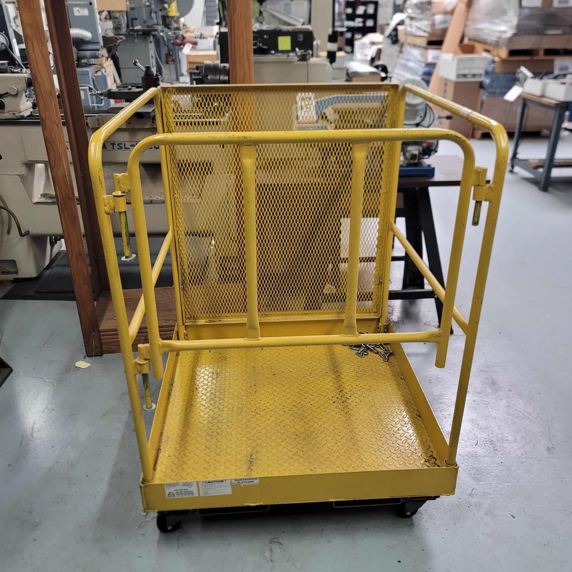 FORKLIFT MAINTENANCE PLATFORM, 3' X 3', W/ FORKLIFT POCKETS AND MOUNTED ON CASTERS - Image 2 of 4