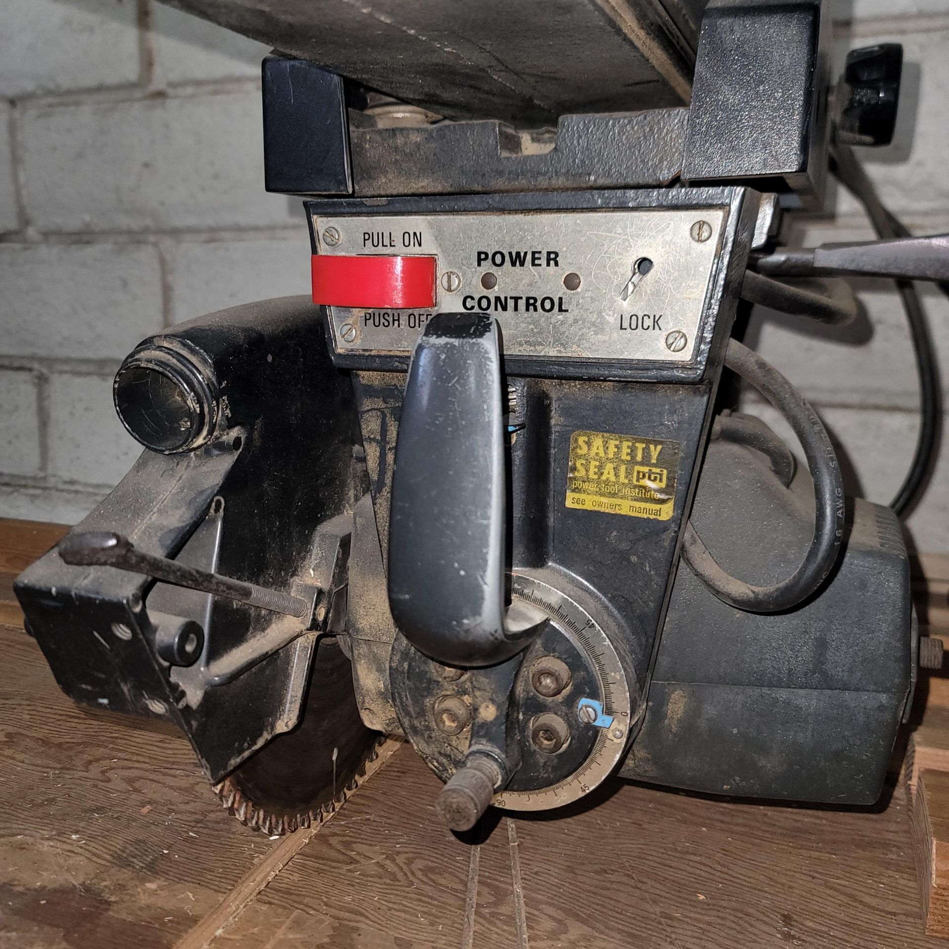 SEARS CRAFTSMAN 10" RADIAL ARM SAW, W/ BENCH AND MULTIPLE BLADES - Image 4 of 4