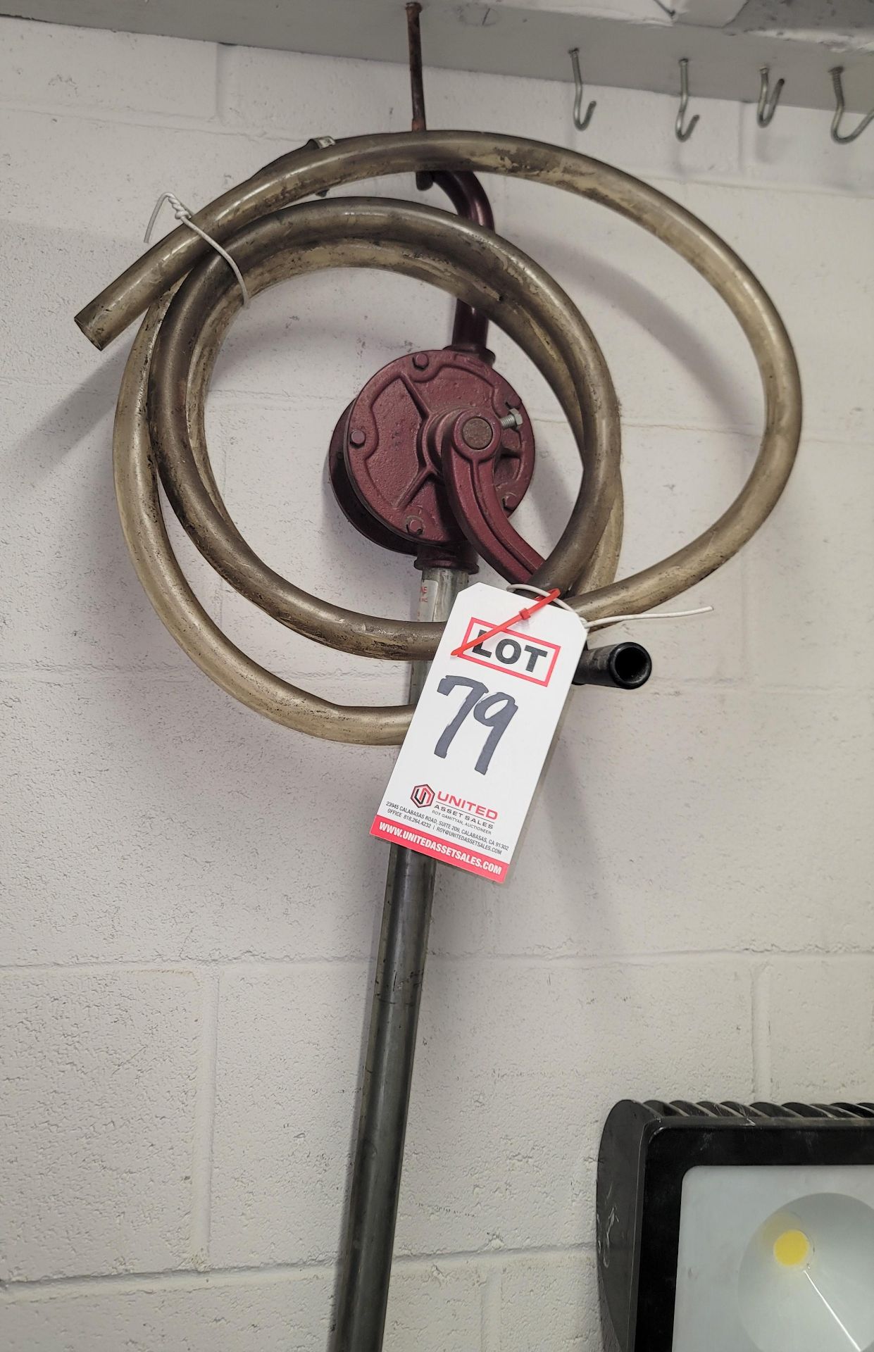 LOT - HAND CRANK DRUM PUMP, W/ HOSE