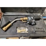 LOT - (1) T&B SHRINK-KON TORCH, CAT. NO. SIT-1, W/ CASE & (1) STAR BLIND RIVET TOOL, W/ CASE