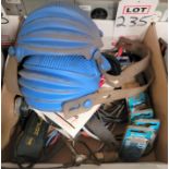 LOT - MISC. SHOP ITEMS, KNEEPADS, AUTOMOTIVE FUSES, ETC.