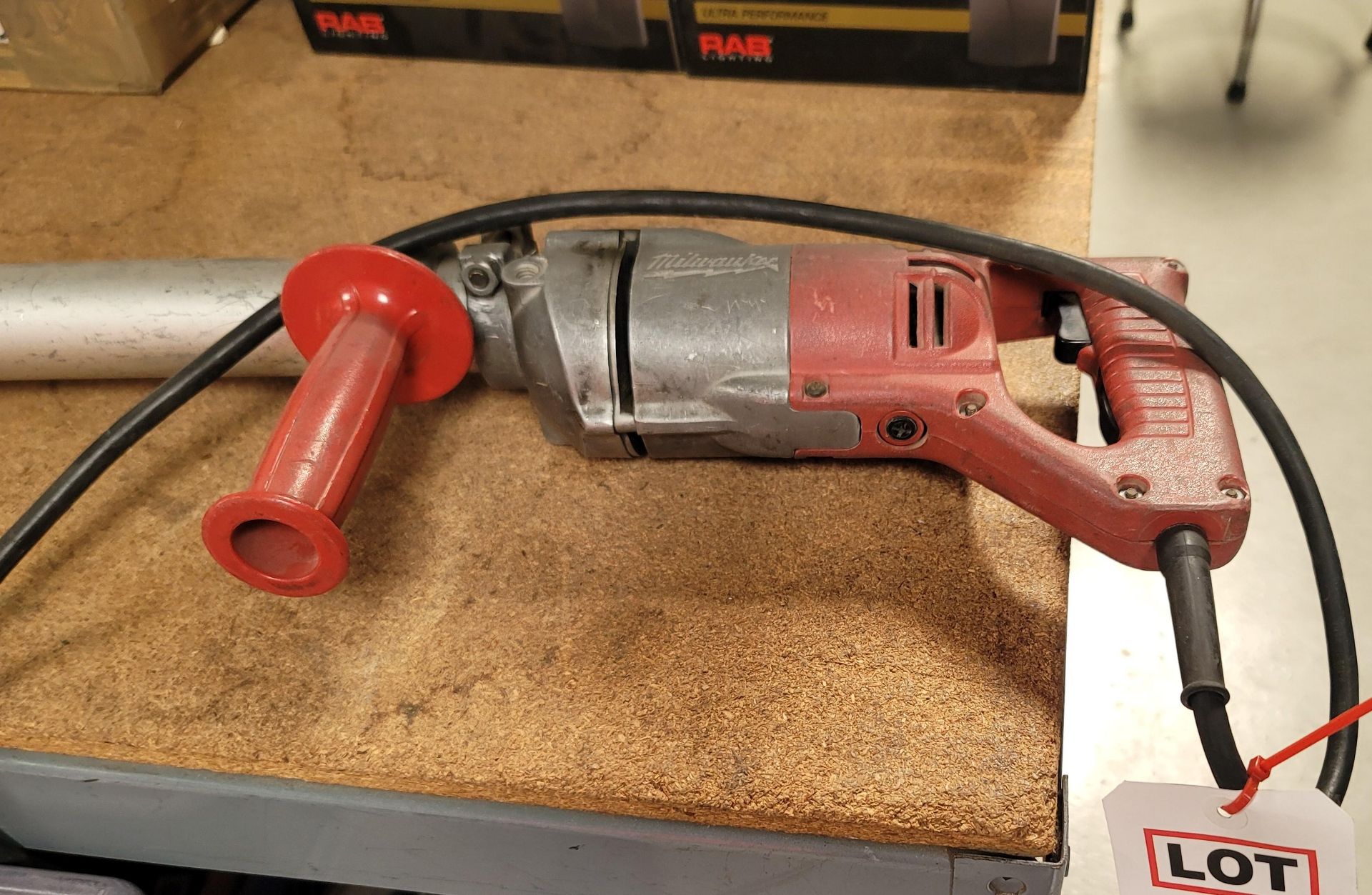 MILWAUKEE 1/2" DRILL MOTOR W/ 28" RIGHT ANGLE EXTENSION - Image 2 of 3