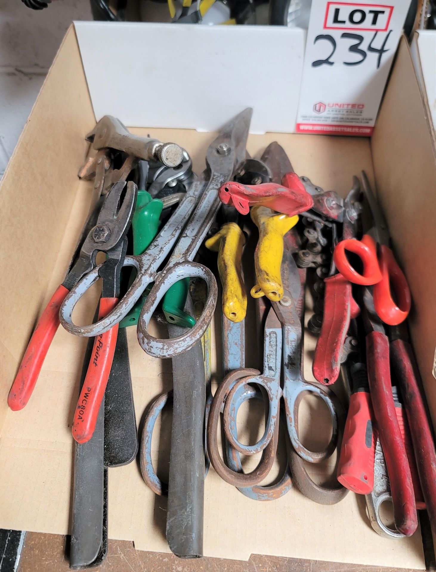 LOT - TIN SNIPS, CHAIN WRENCH, VISE GRIPS