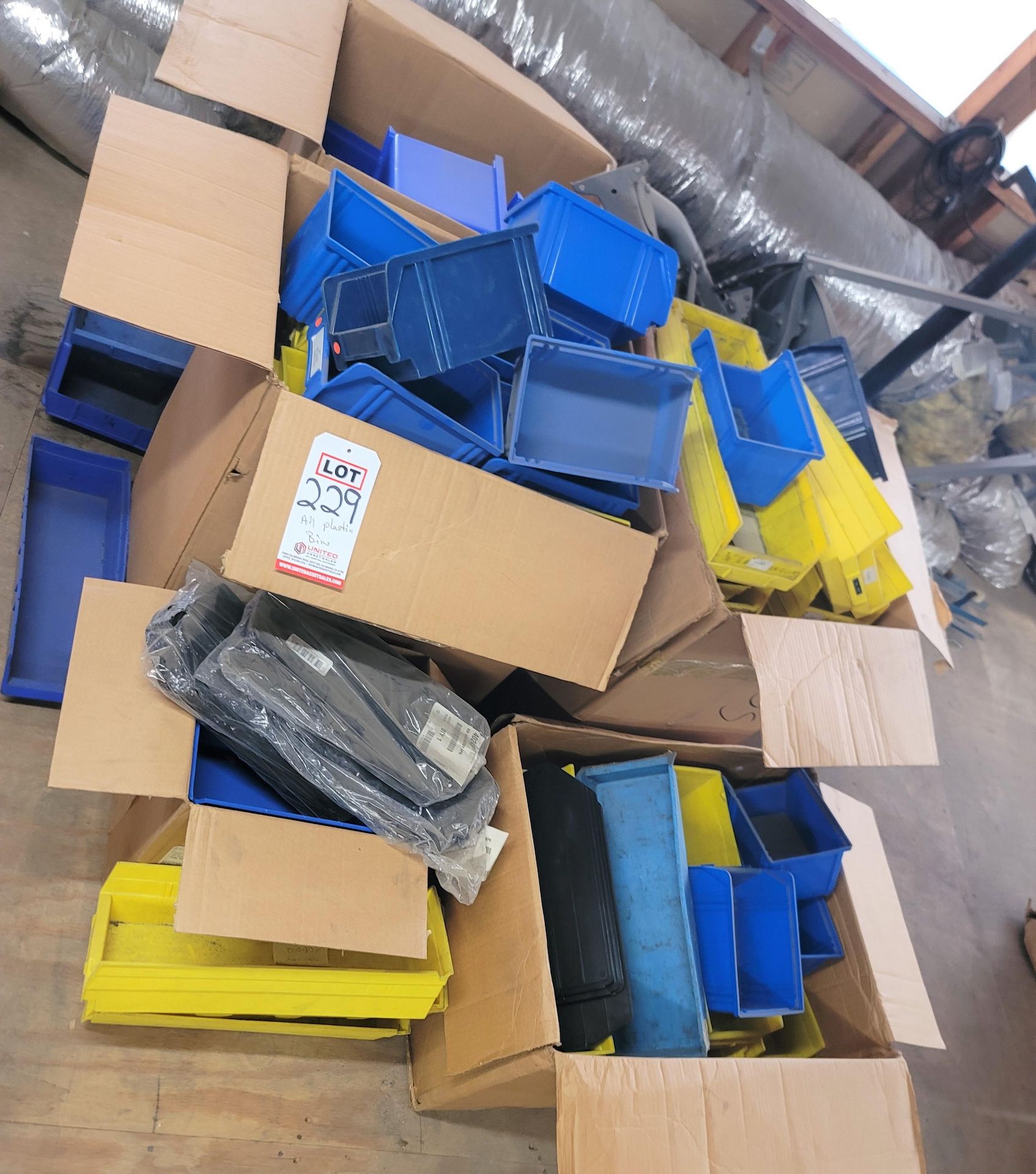 LOT - PLASTIC PARTS BINS, EMPTY