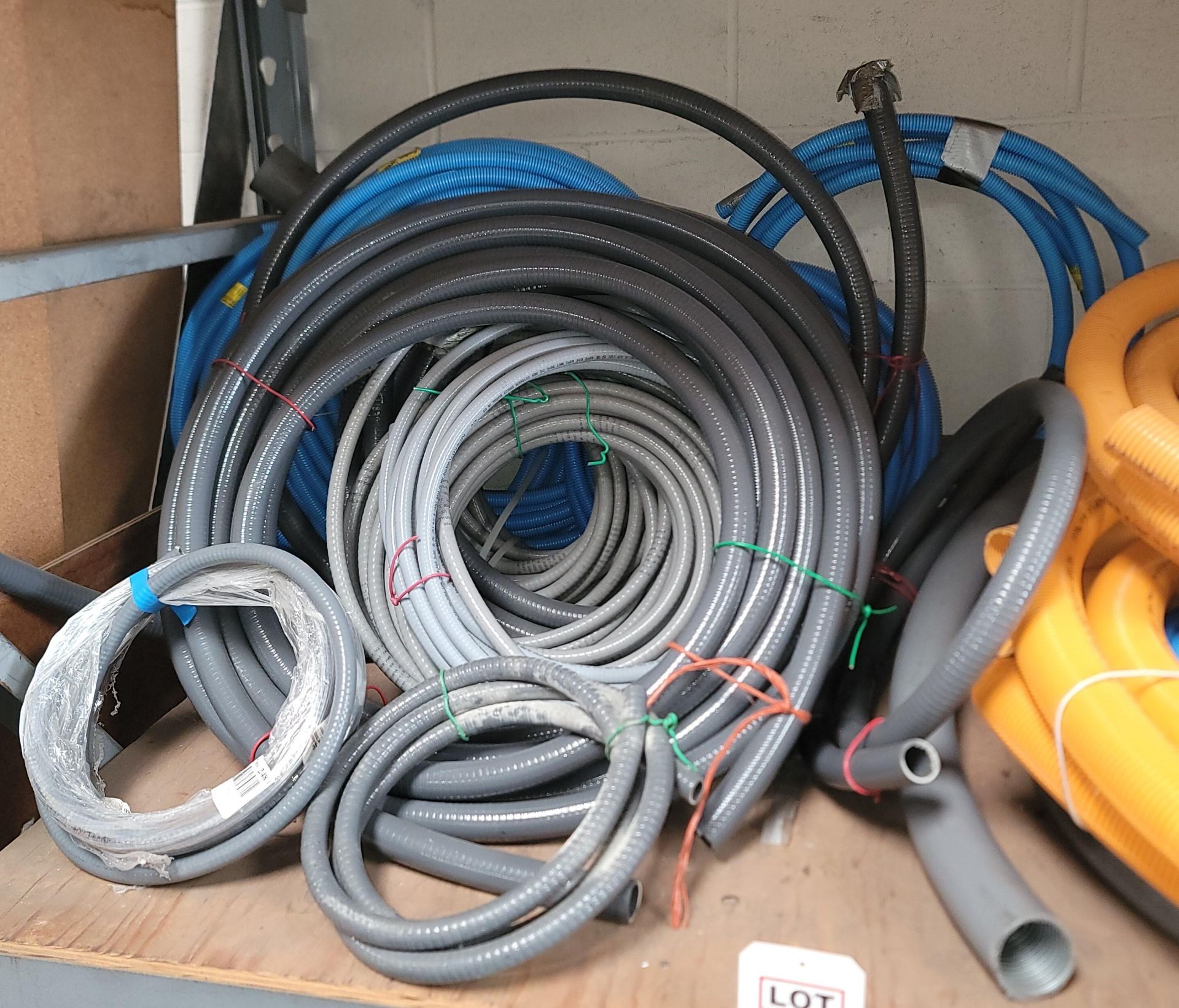 LOT - CONTENTS ONLY OF (1) SHELF, TO INCLUDE: FLEX CONDUIT, WATERTIGHT CONDUIT - Image 2 of 6