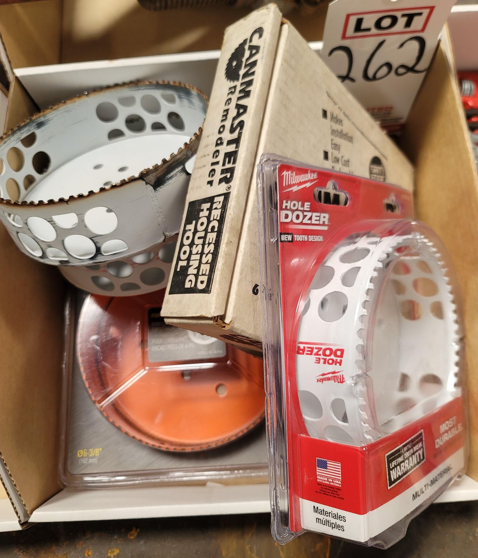 LOT - CAN LIGHT HOLE SAWS