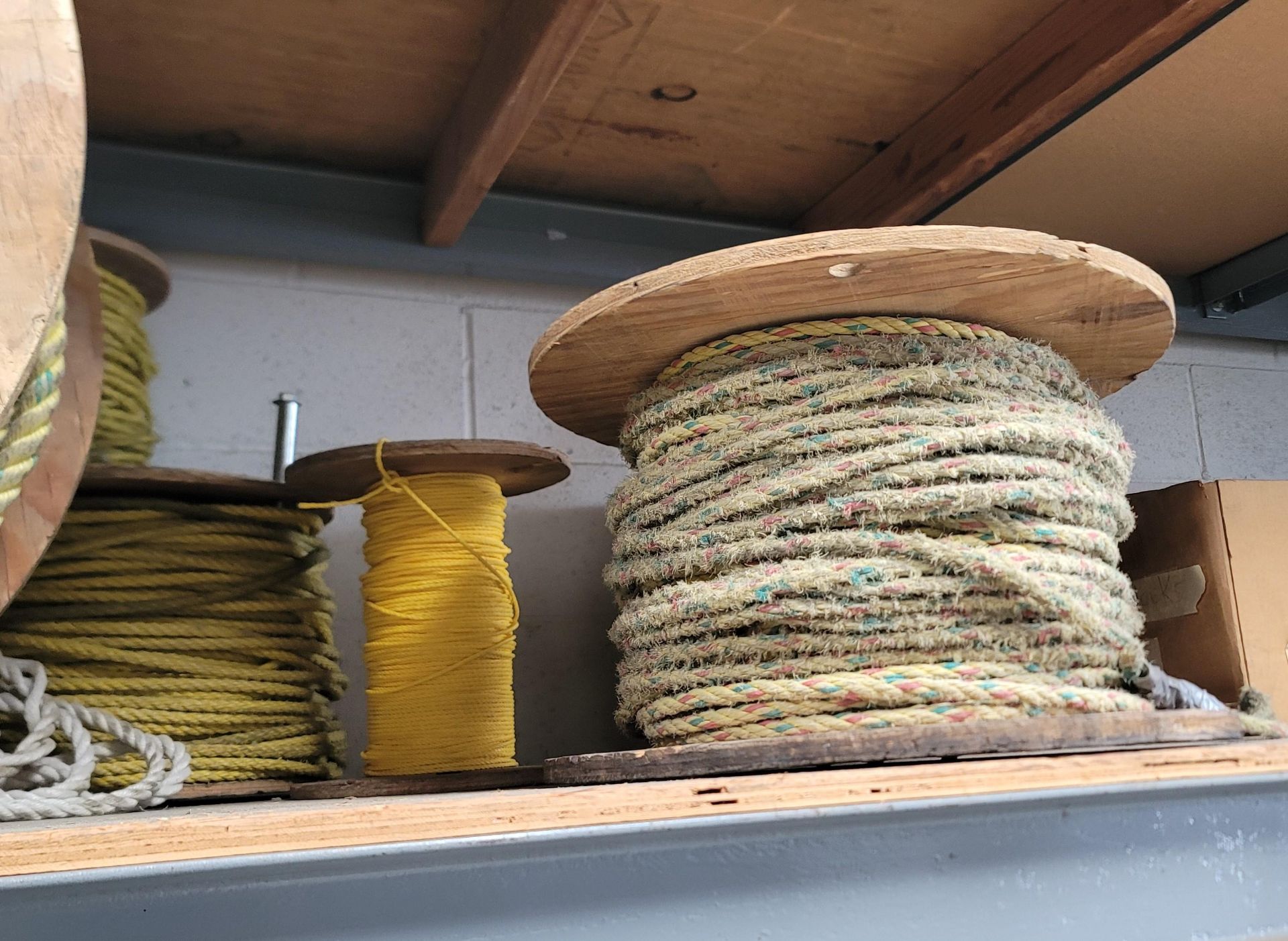 LOT - CONTENTS ONLY OF (1) SHELF, TO INCLUDE: ROPE SPOOLS - Image 3 of 4