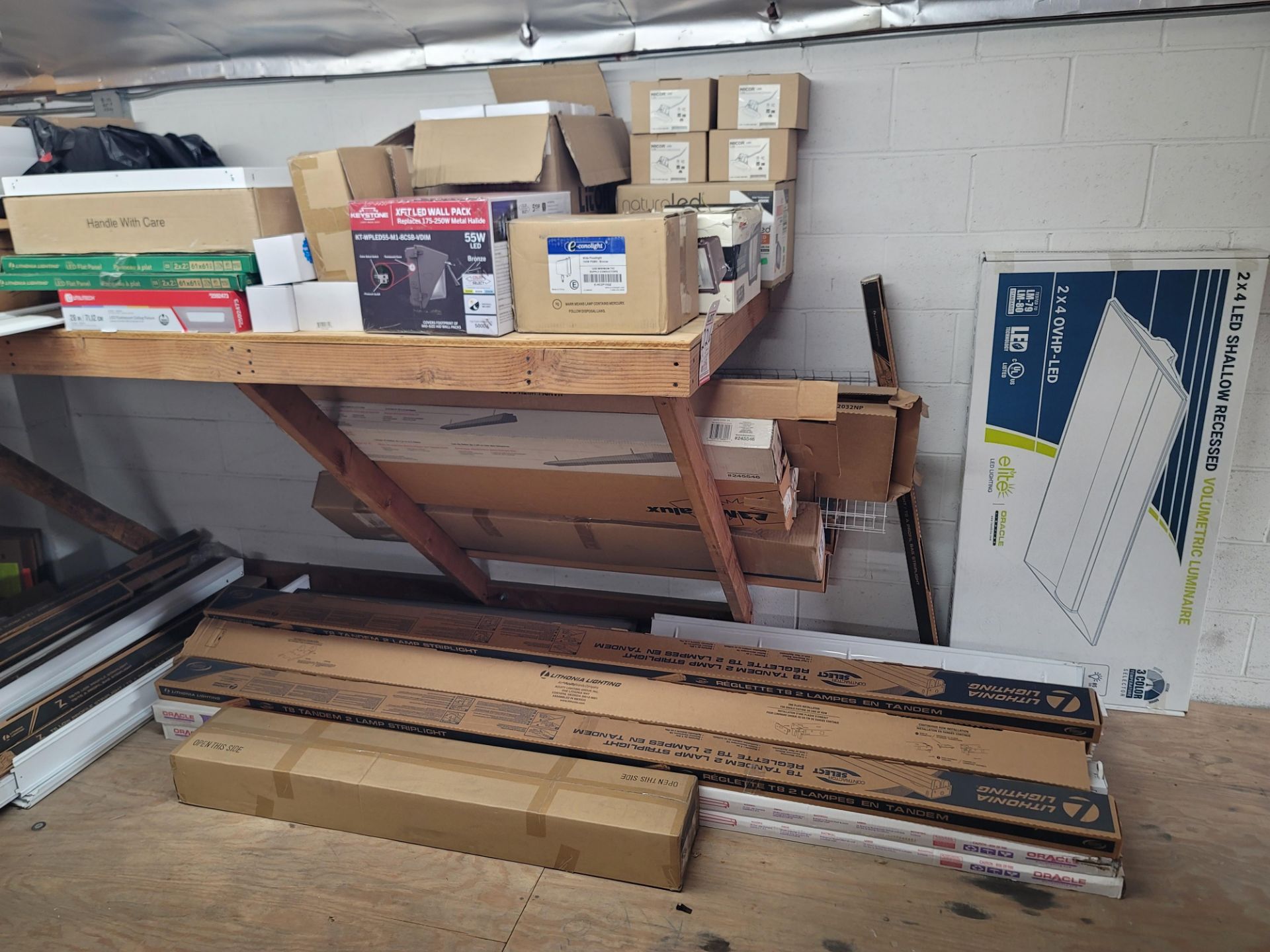 LOT - ALL ITEMS ON 15' X 42" SHELF AND ON FLOOR UNDERNEATH, TO INCLUDE: LIGHT FIXTURES, COMMERCIAL