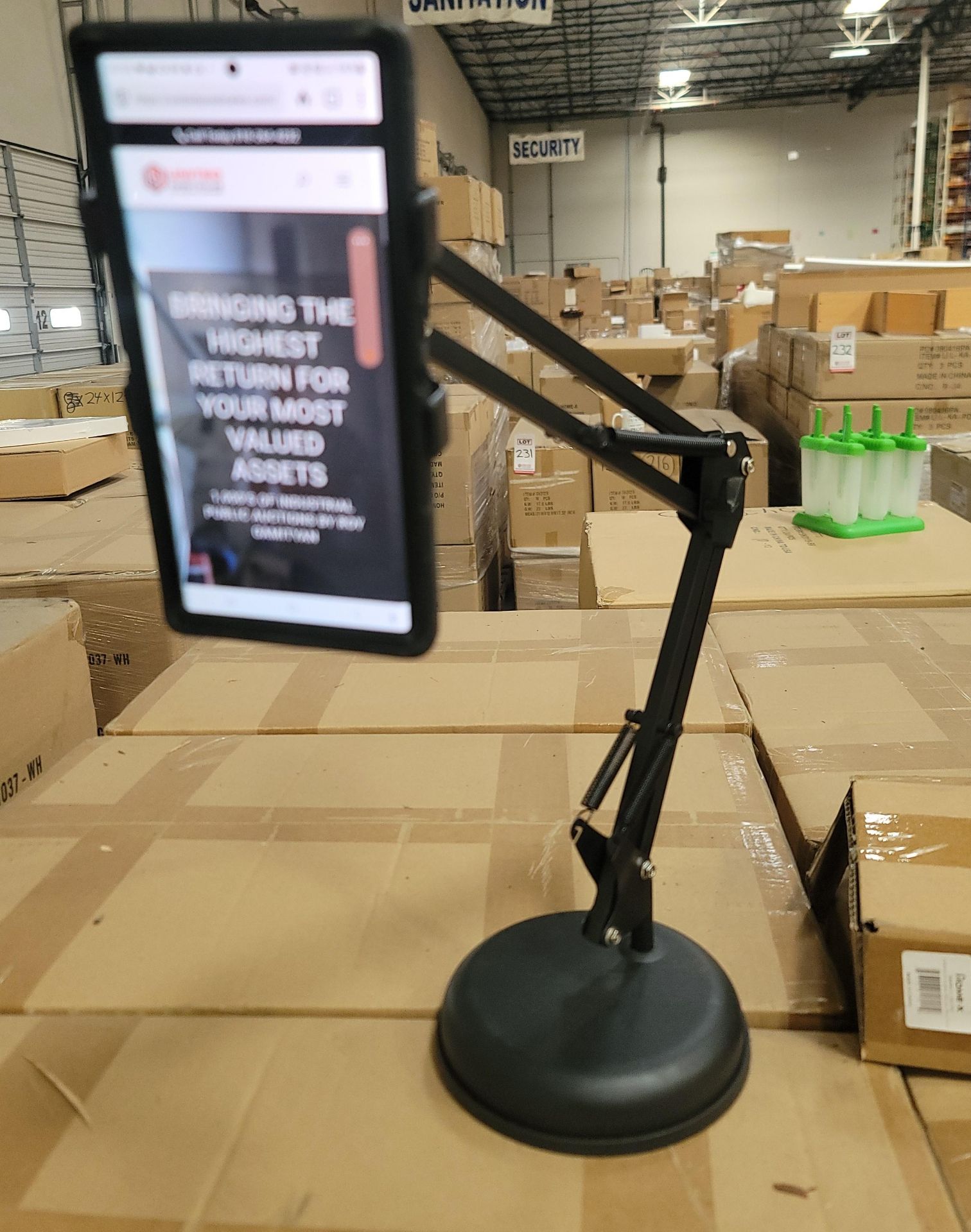 LOT - PALLET OF (300) ADJUSTABLE CELL PHONE HOLDER, (30 CASES/10 PER CASE)