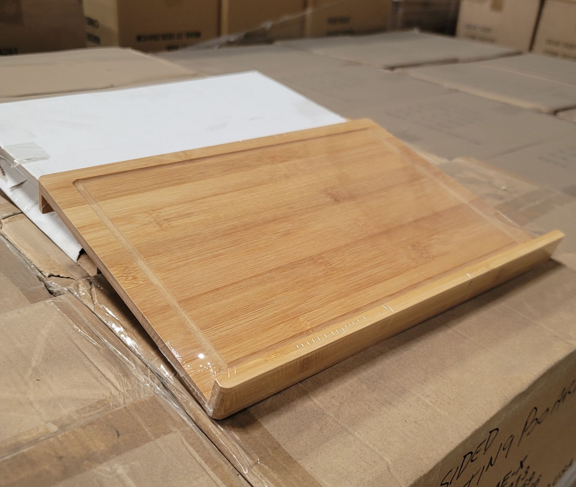 LOT - PALLET OF (288) WOOD REVERSIBLE CUTTING BOARD, (24 CASES/12 PER CASE)