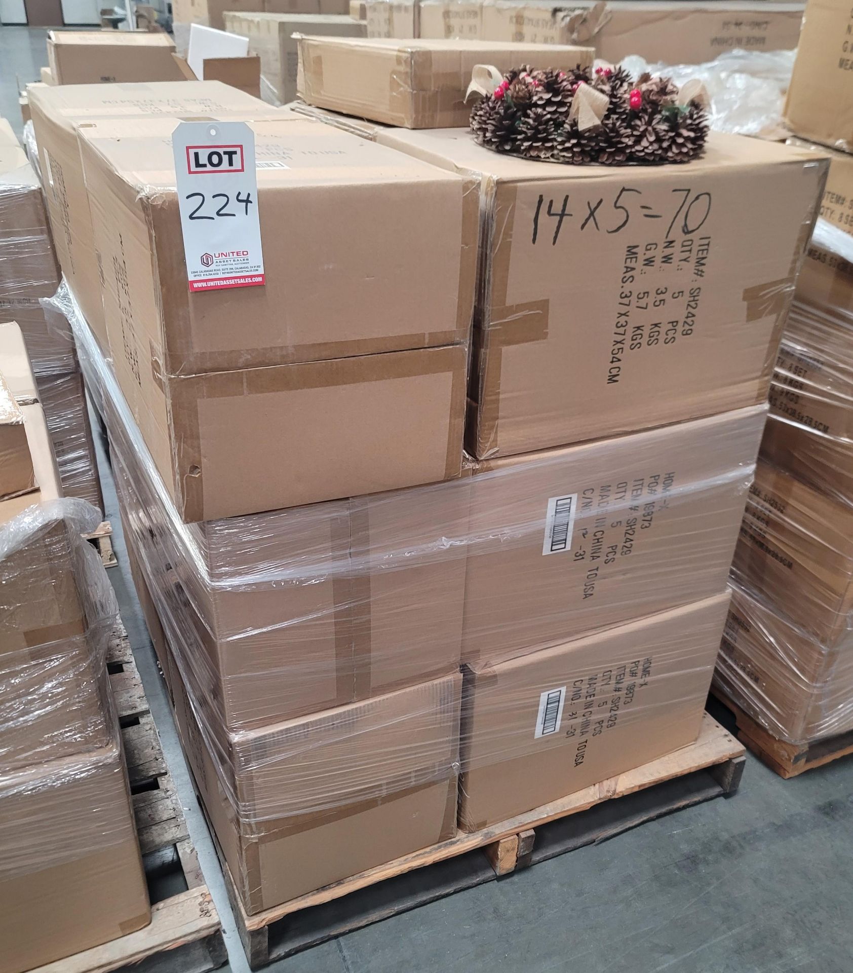 LOT - PALLET OF (70) 13" PINECONE WREATH, (14 CASES/5 PER CASE) - Image 4 of 4