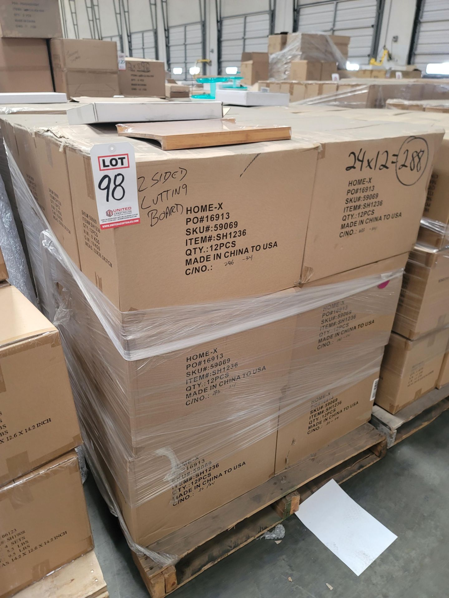 LOT - PALLET OF (288) WOOD REVERSIBLE CUTTING BOARD, (24 CASES/12 PER CASE) - Image 4 of 4