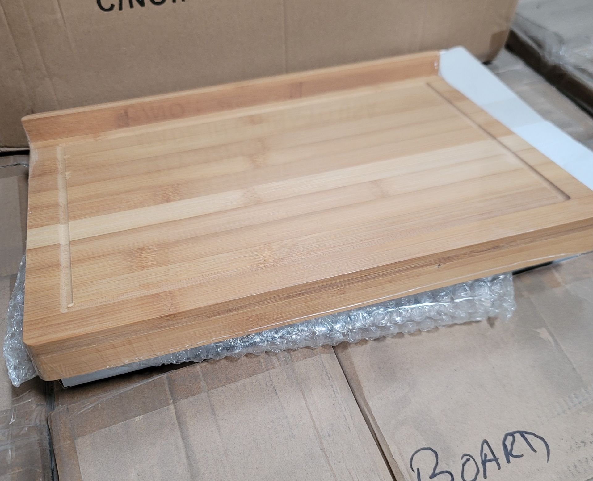 LOT - PALLET OF (216) WOOD REVERSIBLE CUTTING BOARD, (18 CASES/12 PER CASE)
