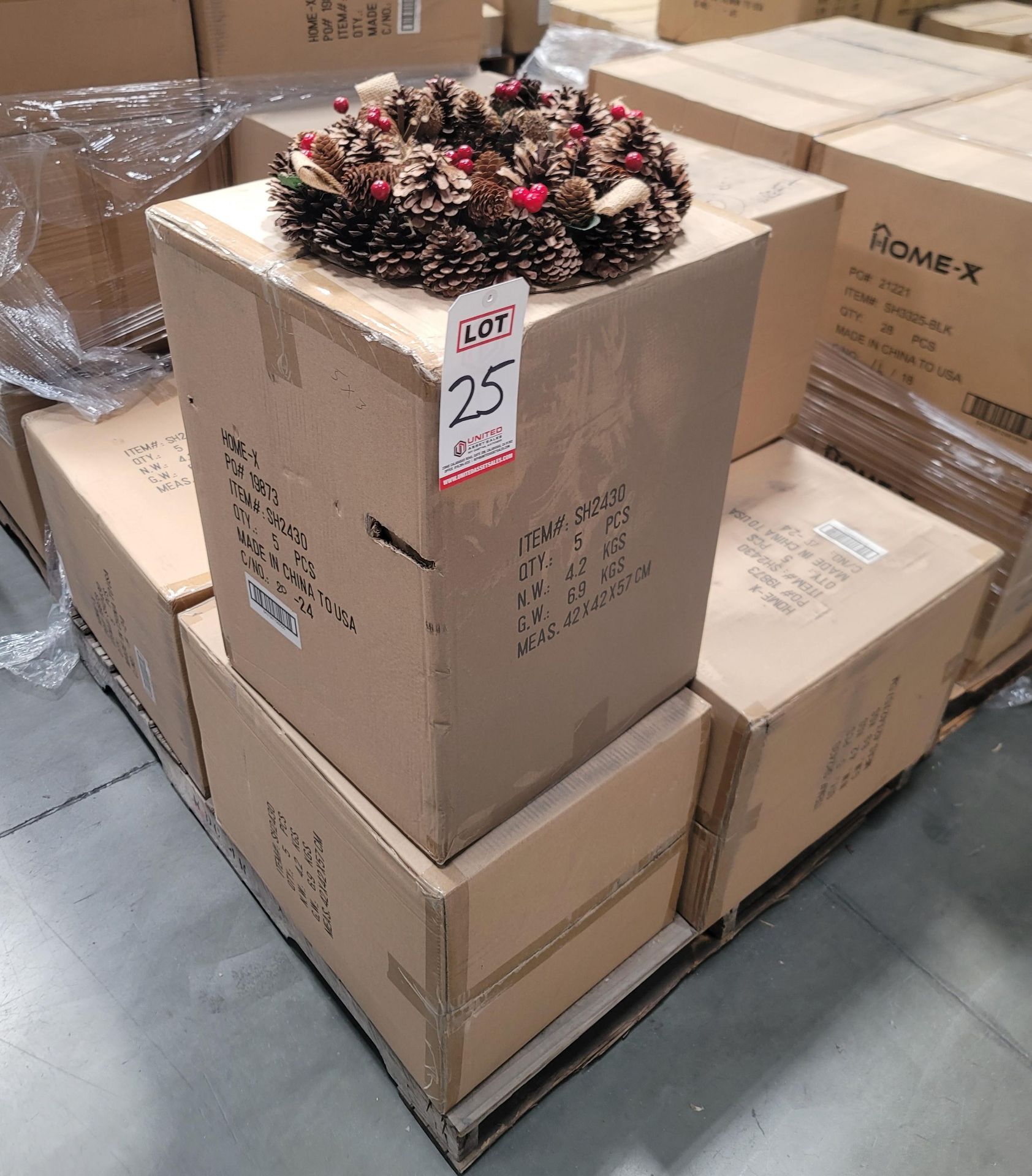 LOT - PALLET OF (40) 14" PINE CONE CHRISTMAS WREATH, (8 CASES/5 PER CASE) - Image 4 of 4