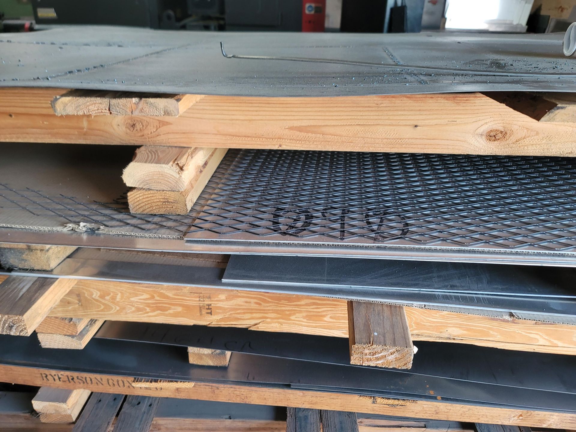 LOT - PALLETS OF SHEET MATERIAL: (5) PALLETS OF ASSORTED ALUMINUM, STEEL AND EXPANDED STEEL MESH - Image 2 of 3
