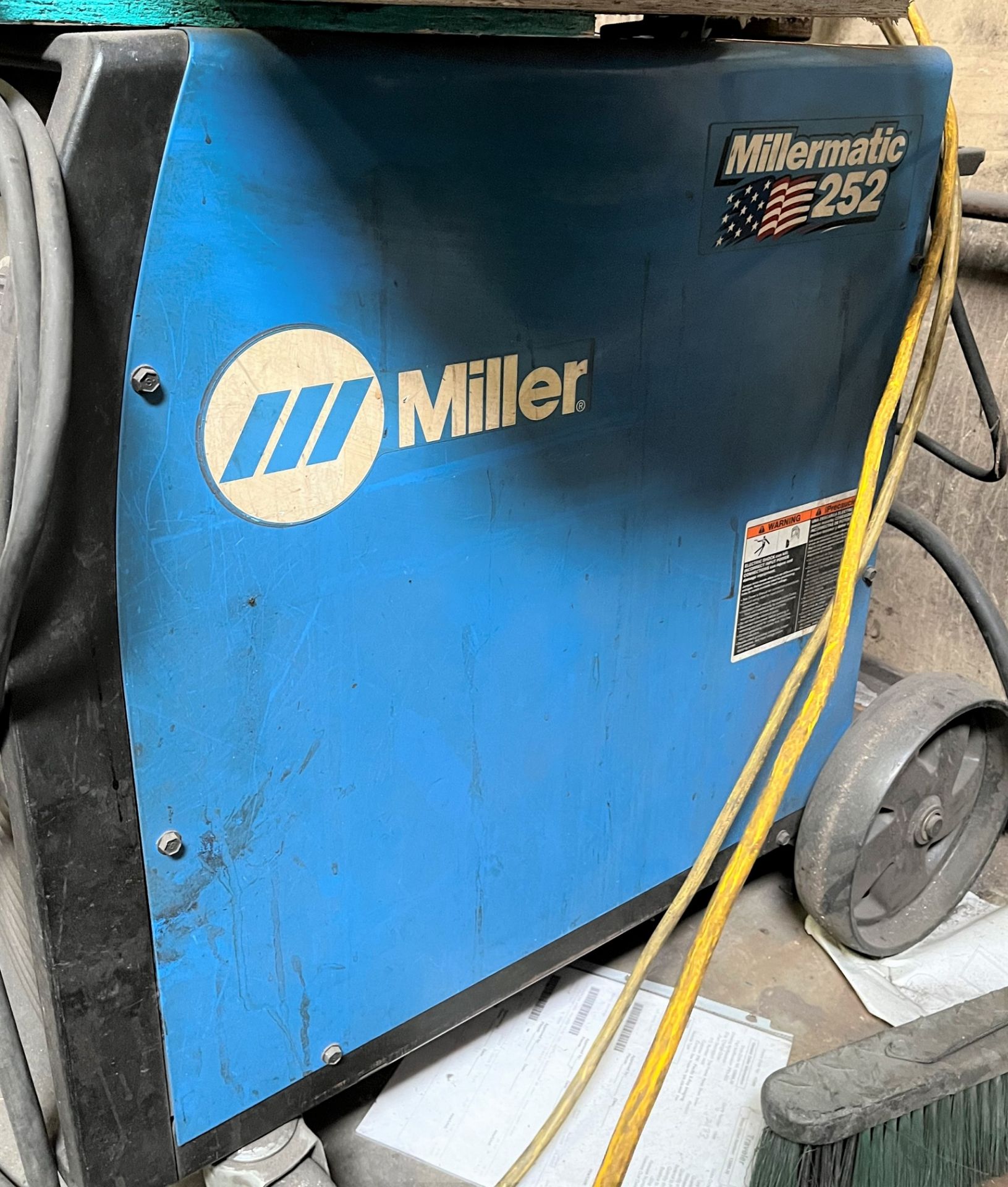 MILLER MILLERMATIC 252 WELDING POWER SOURCE - Image 2 of 3