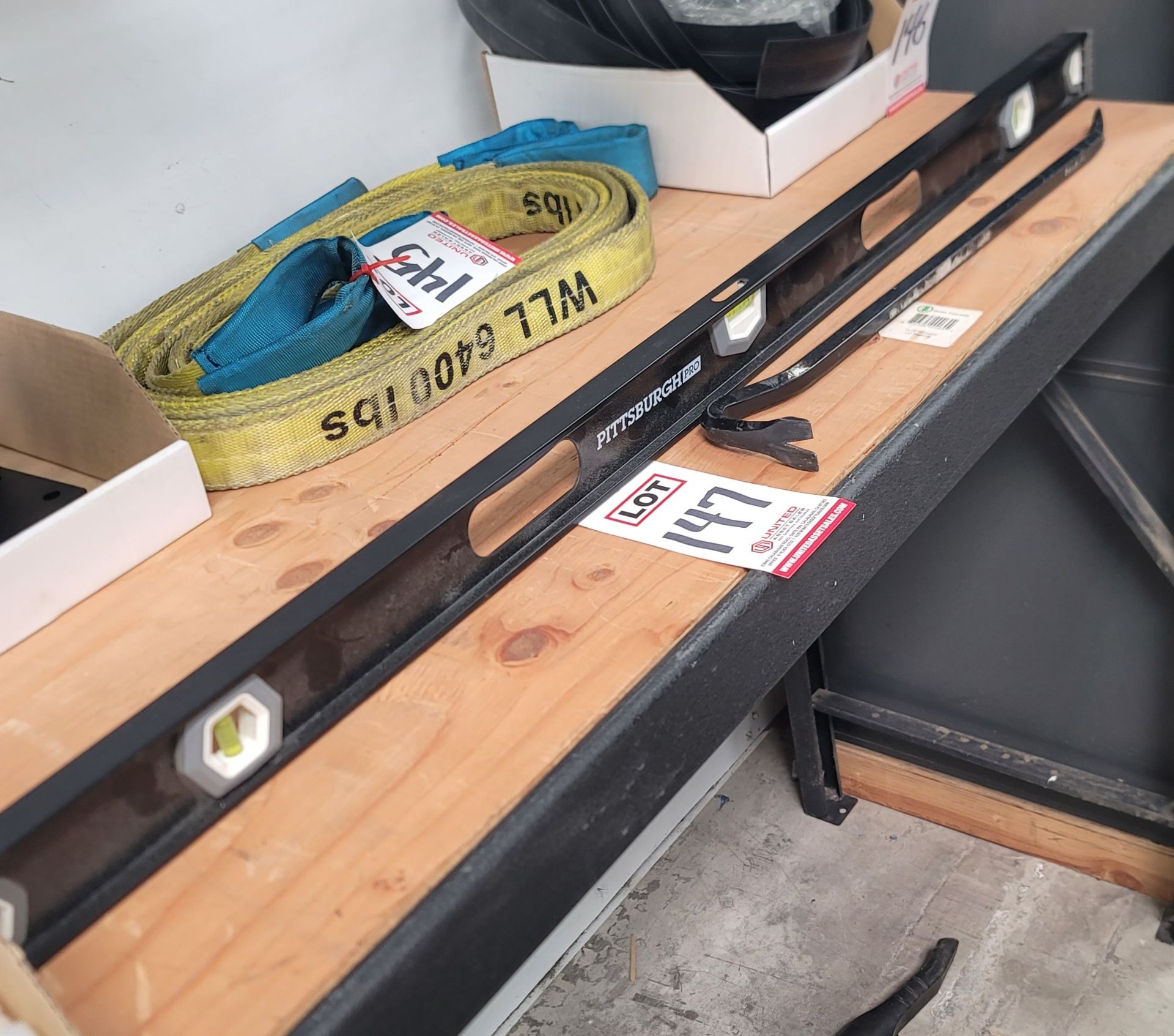 LOT - (1) PITTSBURGH PRO 4' LEVEL AND (1) 2' PRY BAR