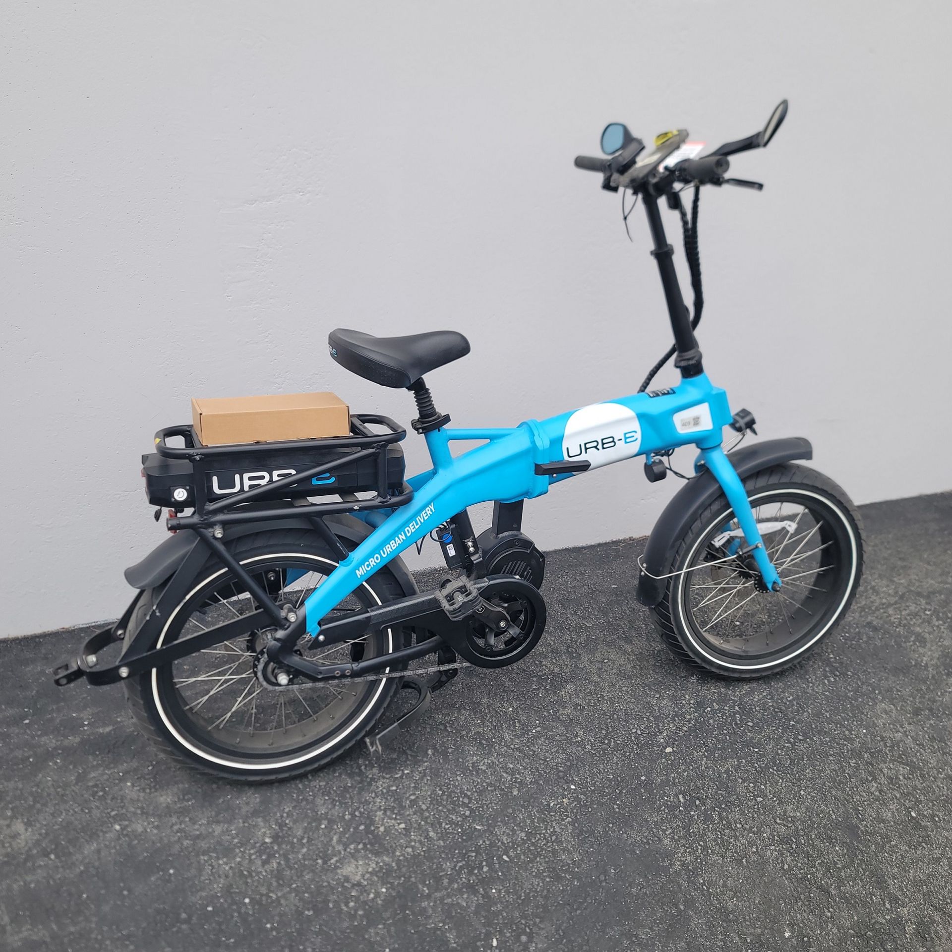 URB-E ELECTRIC DELIVERY BIKE, USED, 750W MID DRIVE MOTOR, SINGLE SPEED, THUMB THROTTLE WITH PEDAL - Image 2 of 3