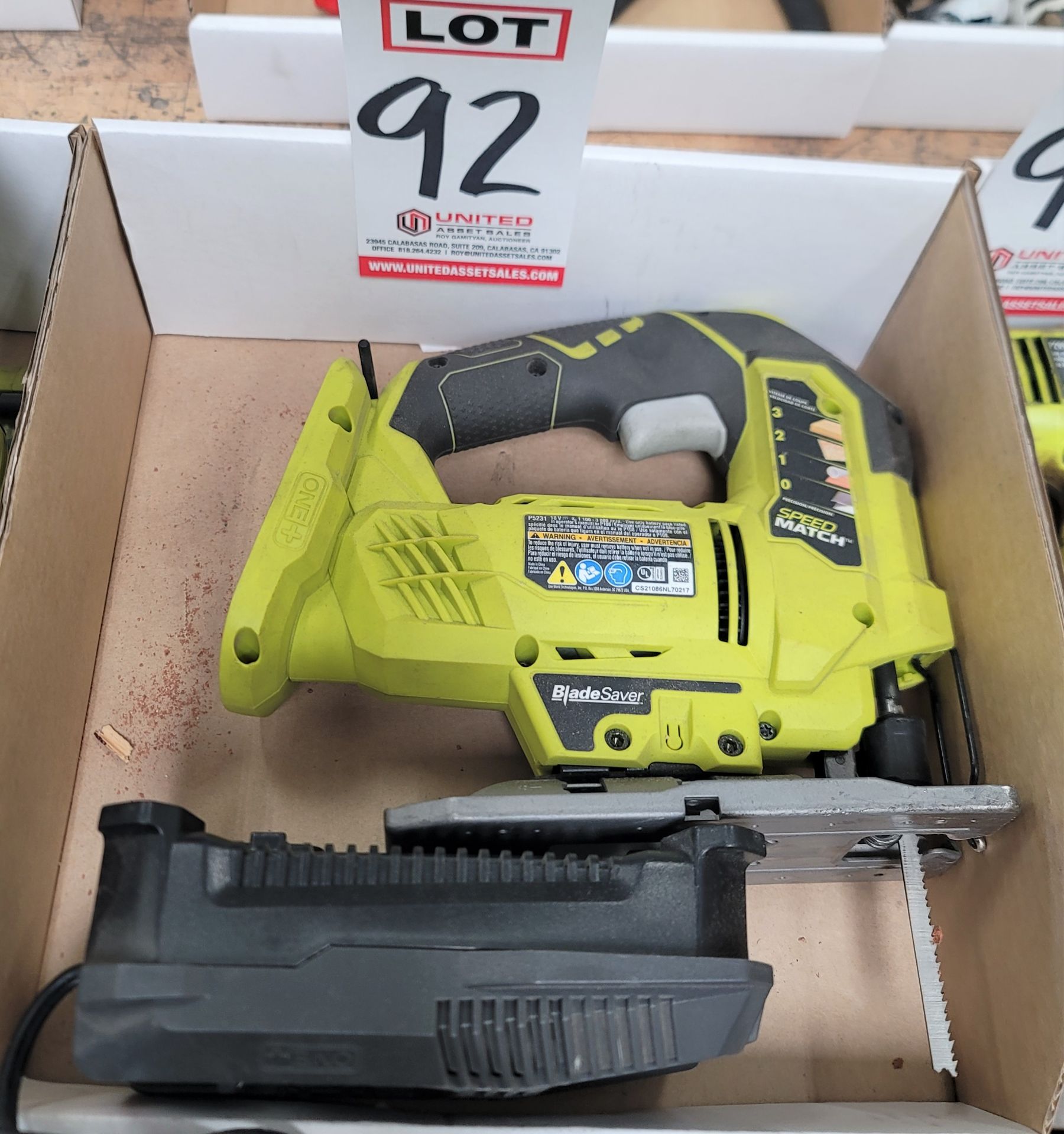 LOT - (1) RYOBI P271 RECHARGEABLE DRILL, (1) P5231 CORDLESS JIG SAW & (1) 18V BATTERY & CHARGER - Image 2 of 2