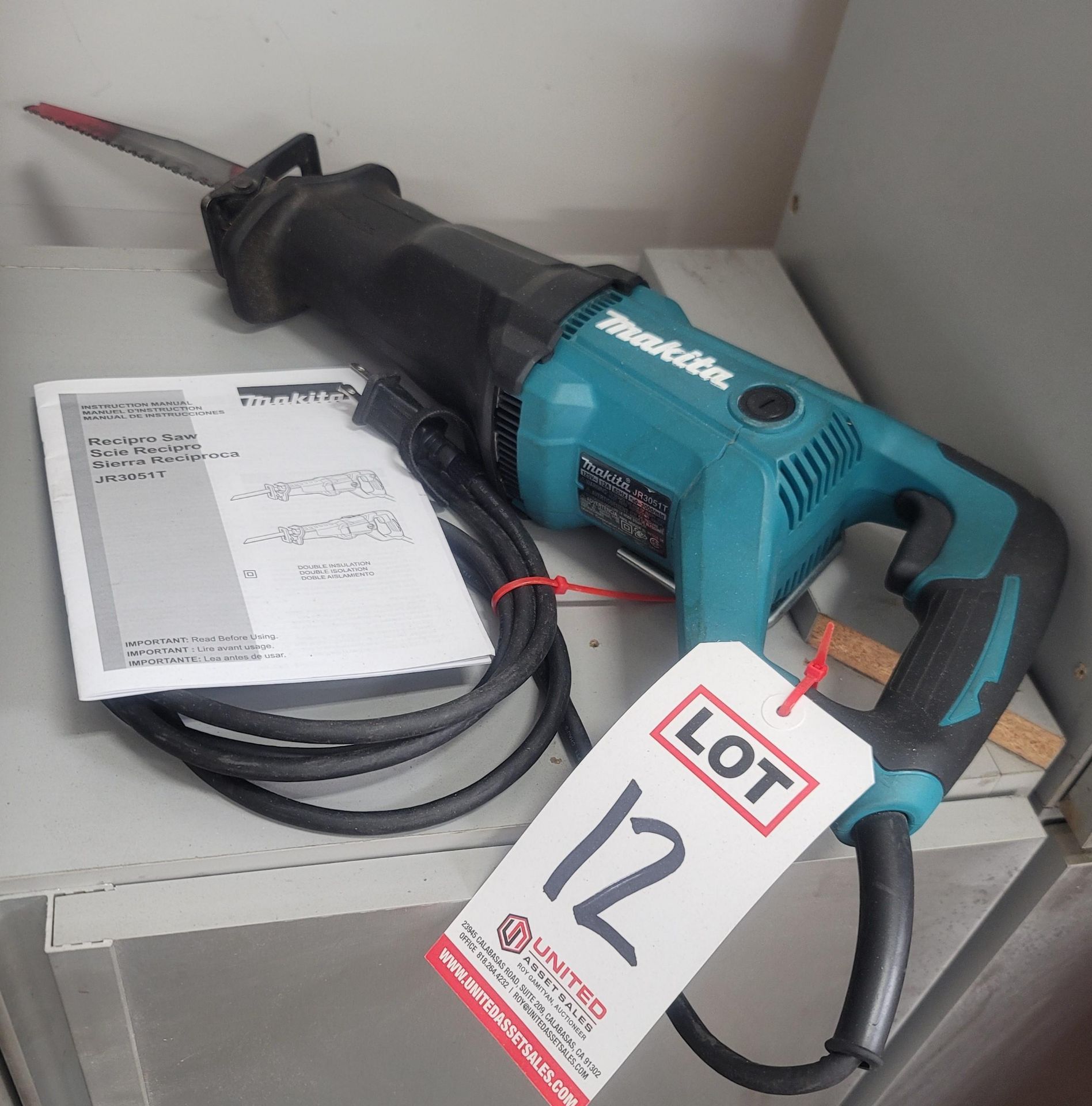 MAKITA RECIPRO SAW, MODEL JR3051T, 12 AMP, W/ INSTRUCTION MANUAL