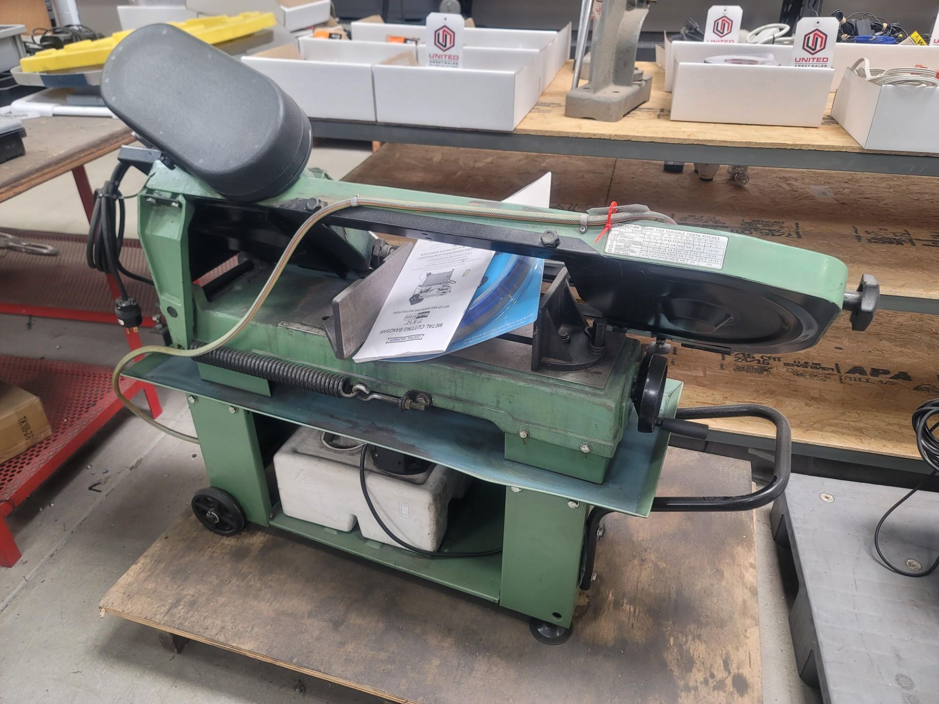 CENTRAL MACHINERY HORIZONTAL BAND SAW, MODEL 97009, 7" X 12", 1 HP, 110V/220V, 16 AMP, W/ EXTRA - Image 2 of 4