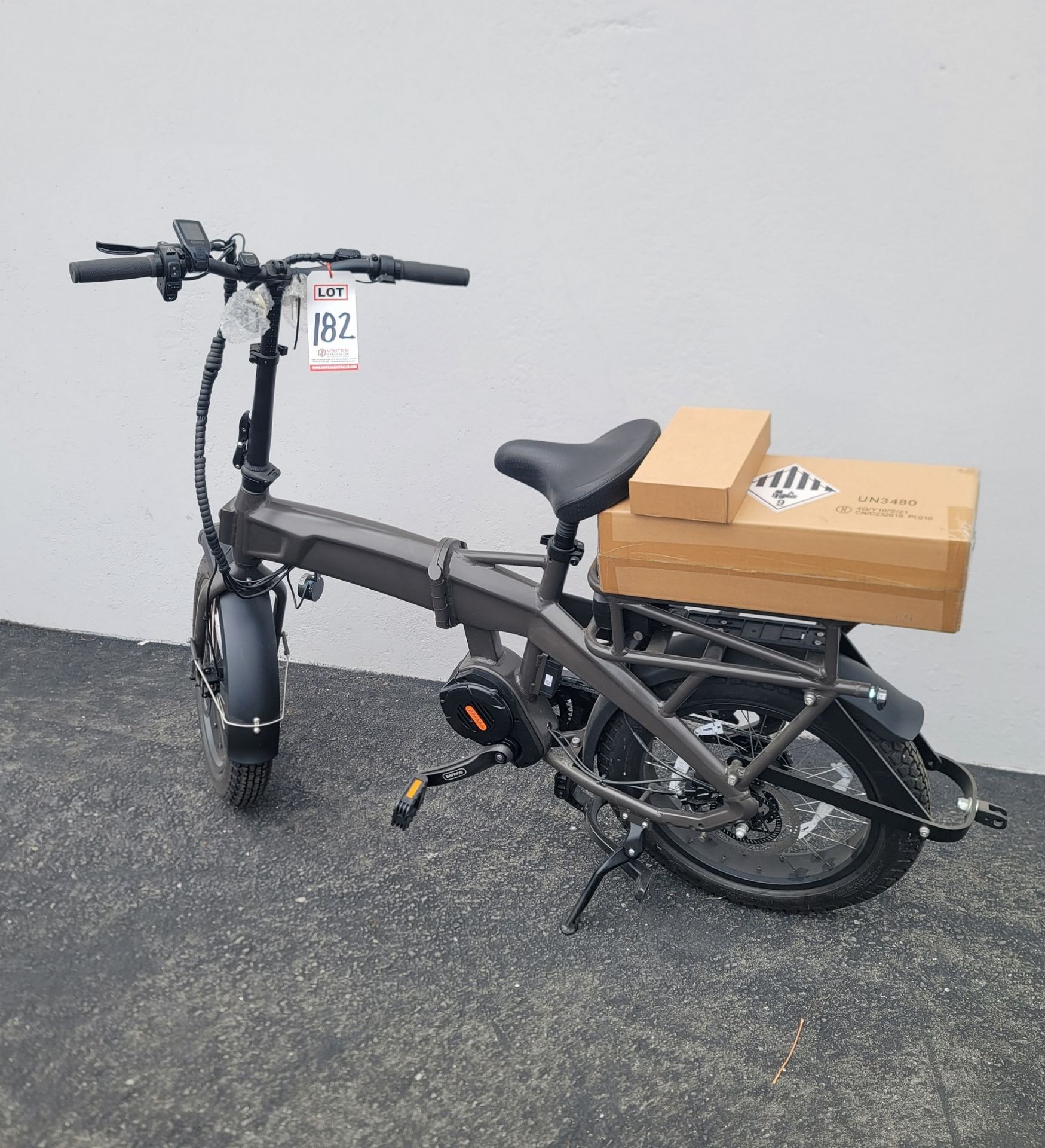 URB-E ELECTRIC DELIVERY BIKE, NEW, 750W MID DRIVE MOTOR, SINGLE SPEED, THUMB THROTTLE WITH PEDAL