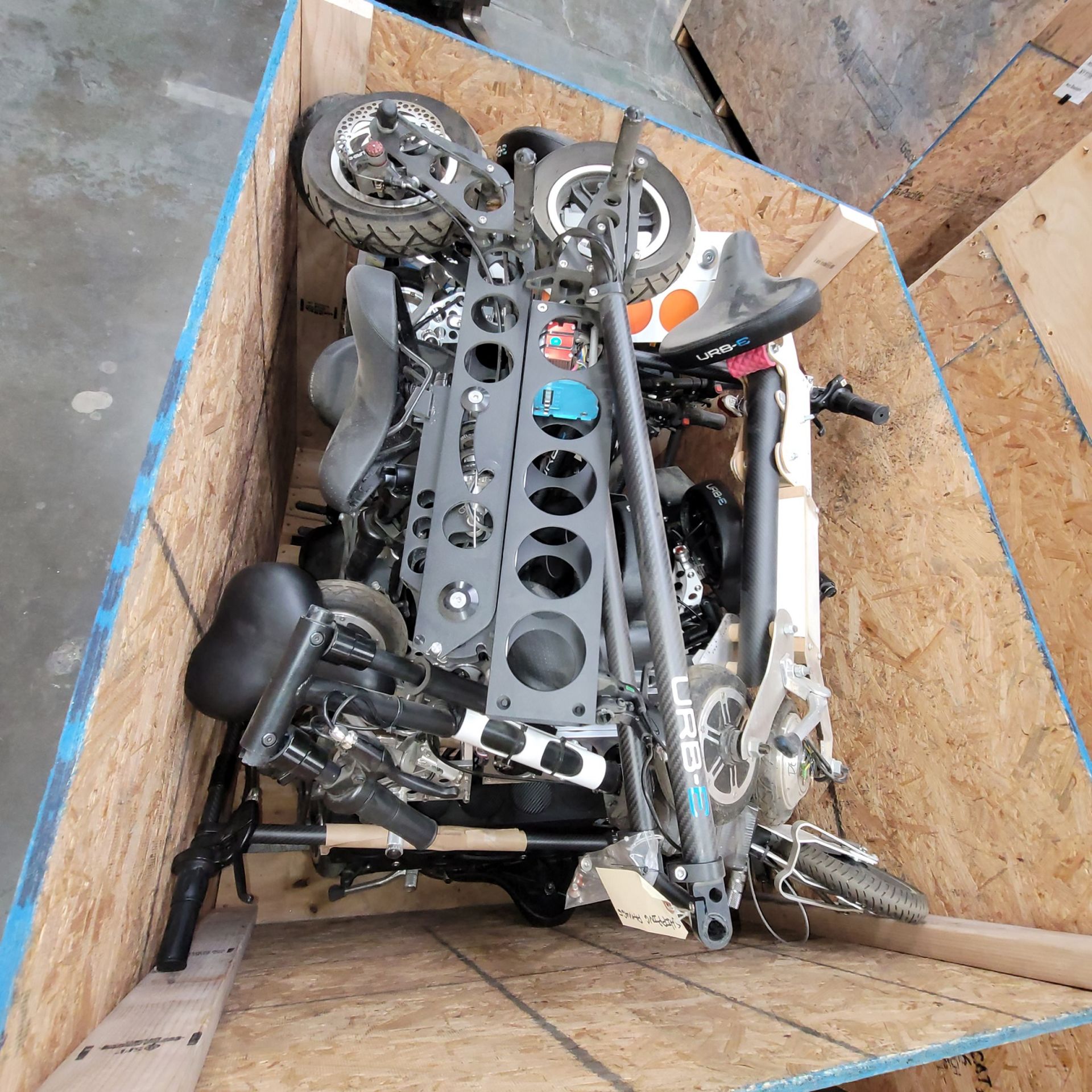 LOT - CRATE OF USED PROTOTYPE SCOOTERS, (NO BATTERIES) - Bild 2 aus 2