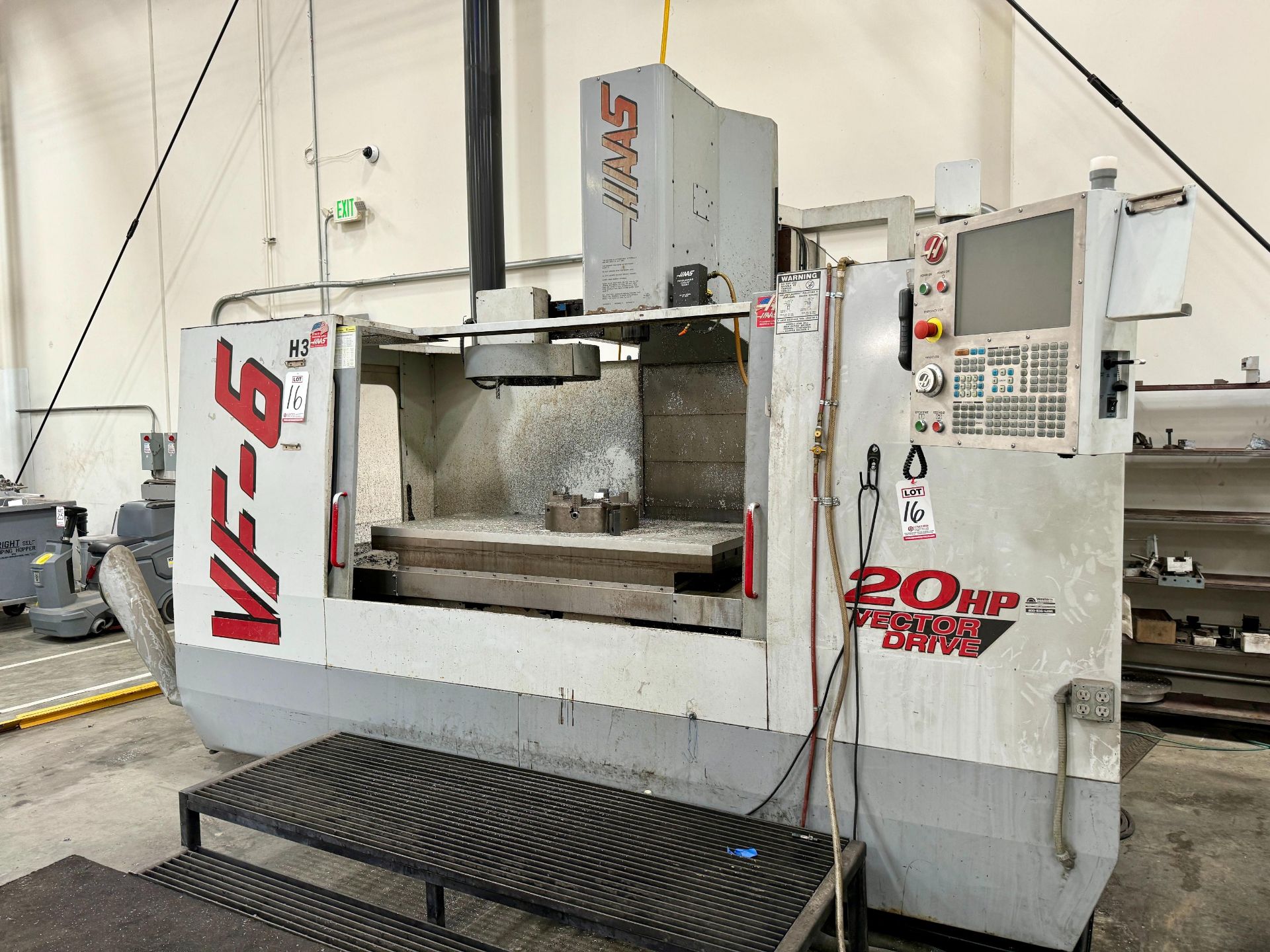 1998 HAAS VF-6 VERTICAL MACHINING CENTER, TRAVELS: 64" X 32" X 30", TABLE: 64" X 28", 7500 RPM, 50 - Image 3 of 13