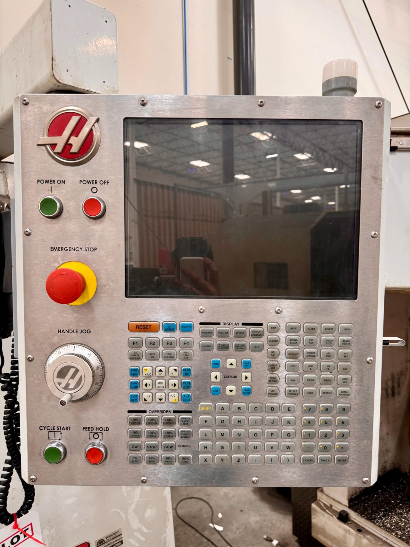 1998 HAAS VF-6 VERTICAL MACHINING CENTER, TRAVELS: 64" X 32" X 30", TABLE: 64" X 28", 7500 RPM, 50 - Image 4 of 13