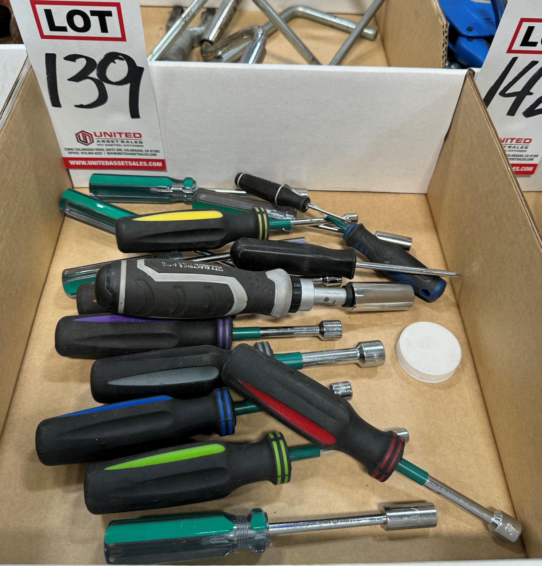 LOT - ASSORTED HAND TOOLS