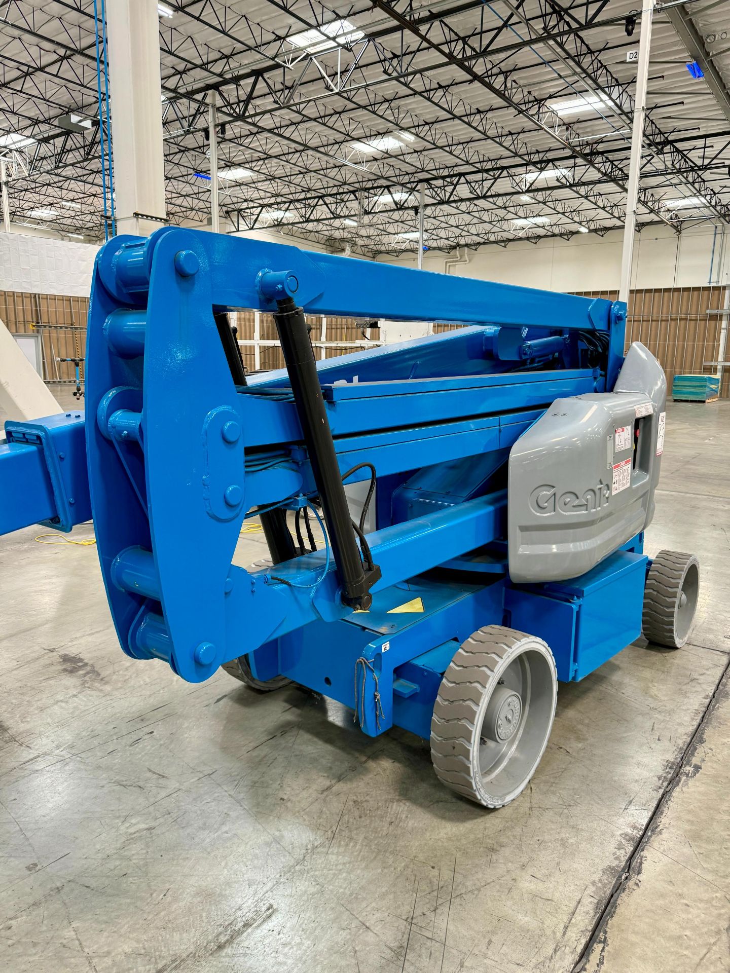 2010 GENIE ARTICULATED BOOM LIFT, MODEL Z-40/23N RJ, MAX WORKING HEIGHT: 46'5", MAX HORIZONTAL - Image 5 of 18