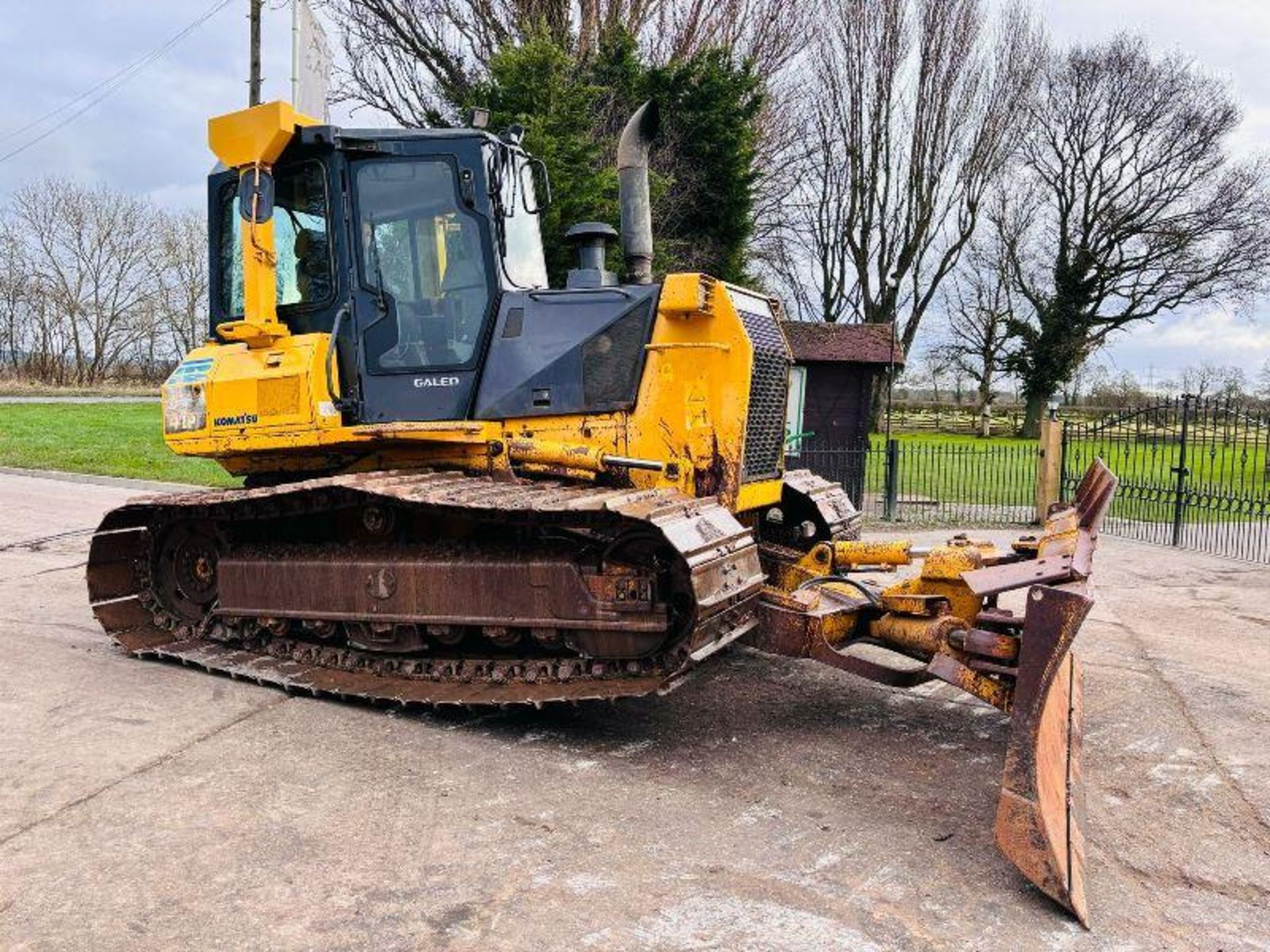 KOMATSU D41P-6 TRACKED DOZER C/W 6 WAY BLADE  - Image 4 of 19