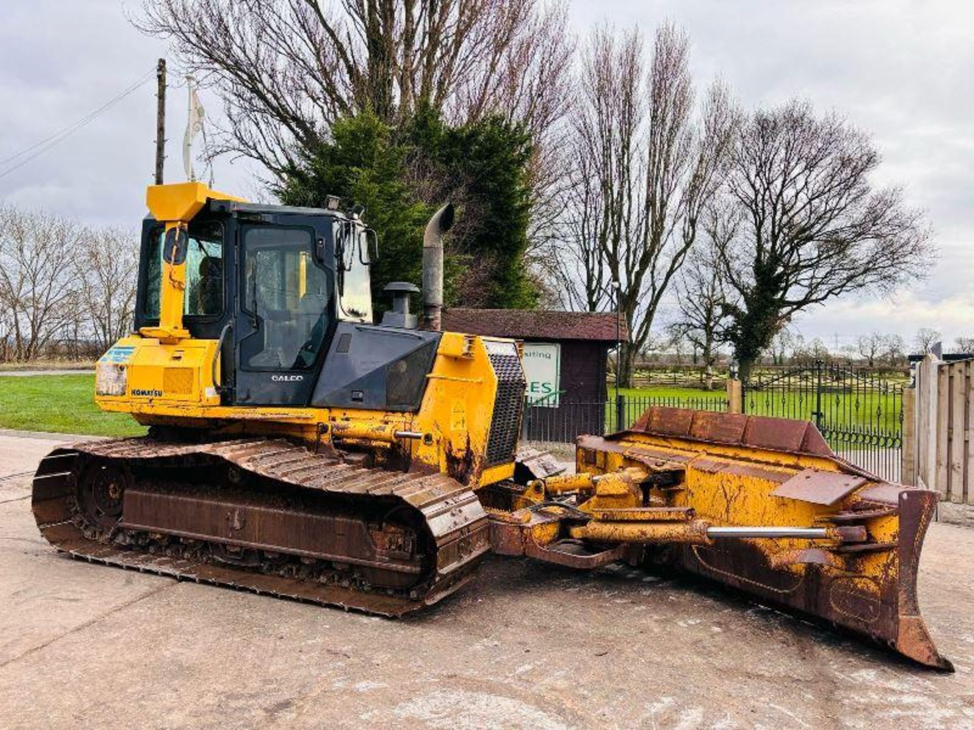 KOMATSU D41P-6 TRACKED DOZER C/W 6 WAY BLADE  - Image 9 of 19