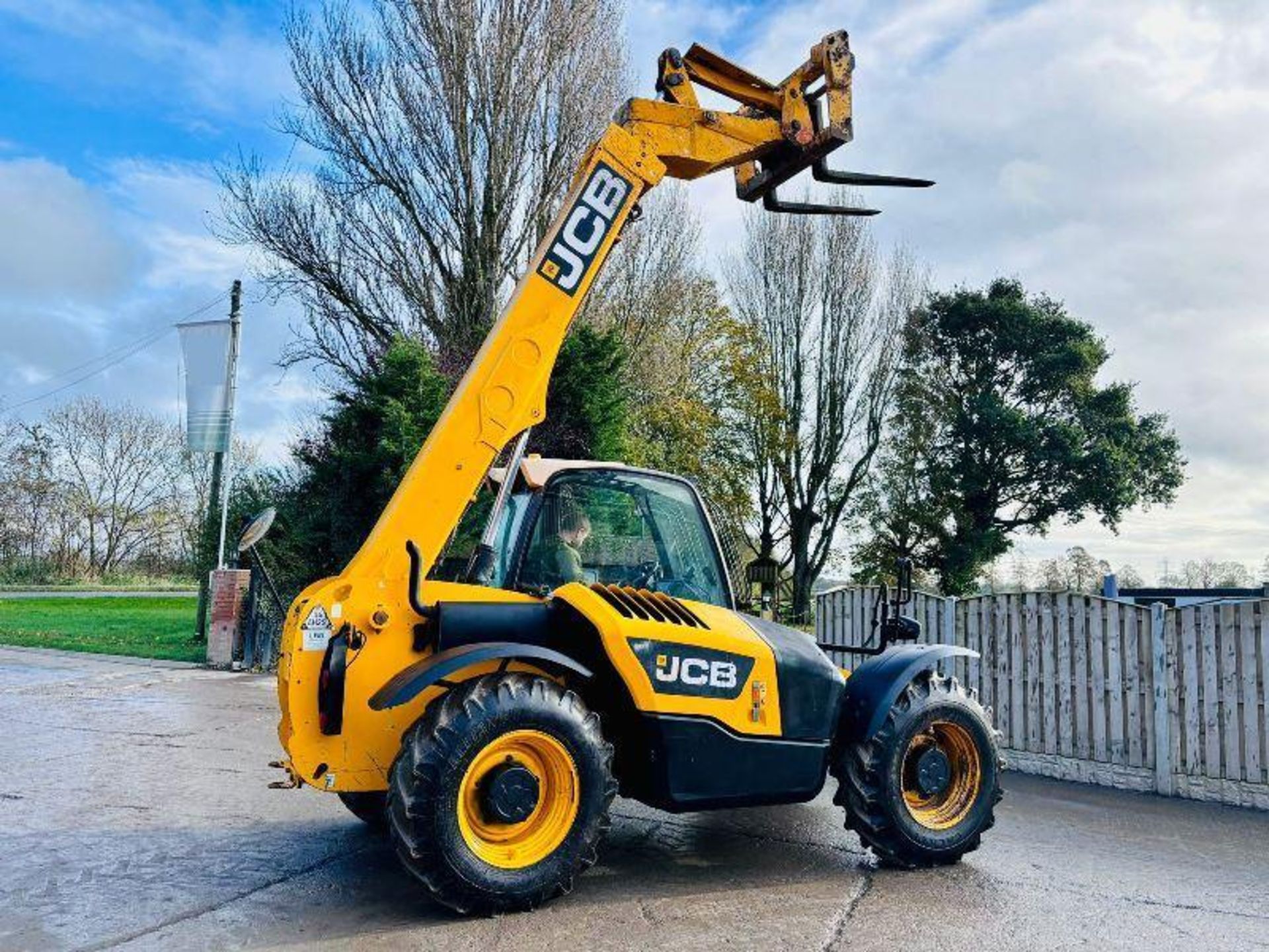 JCB 531-70 4WD TURBO TELEHANDLER *YEAR 2013* C/W PALLET TINES - Image 15 of 18