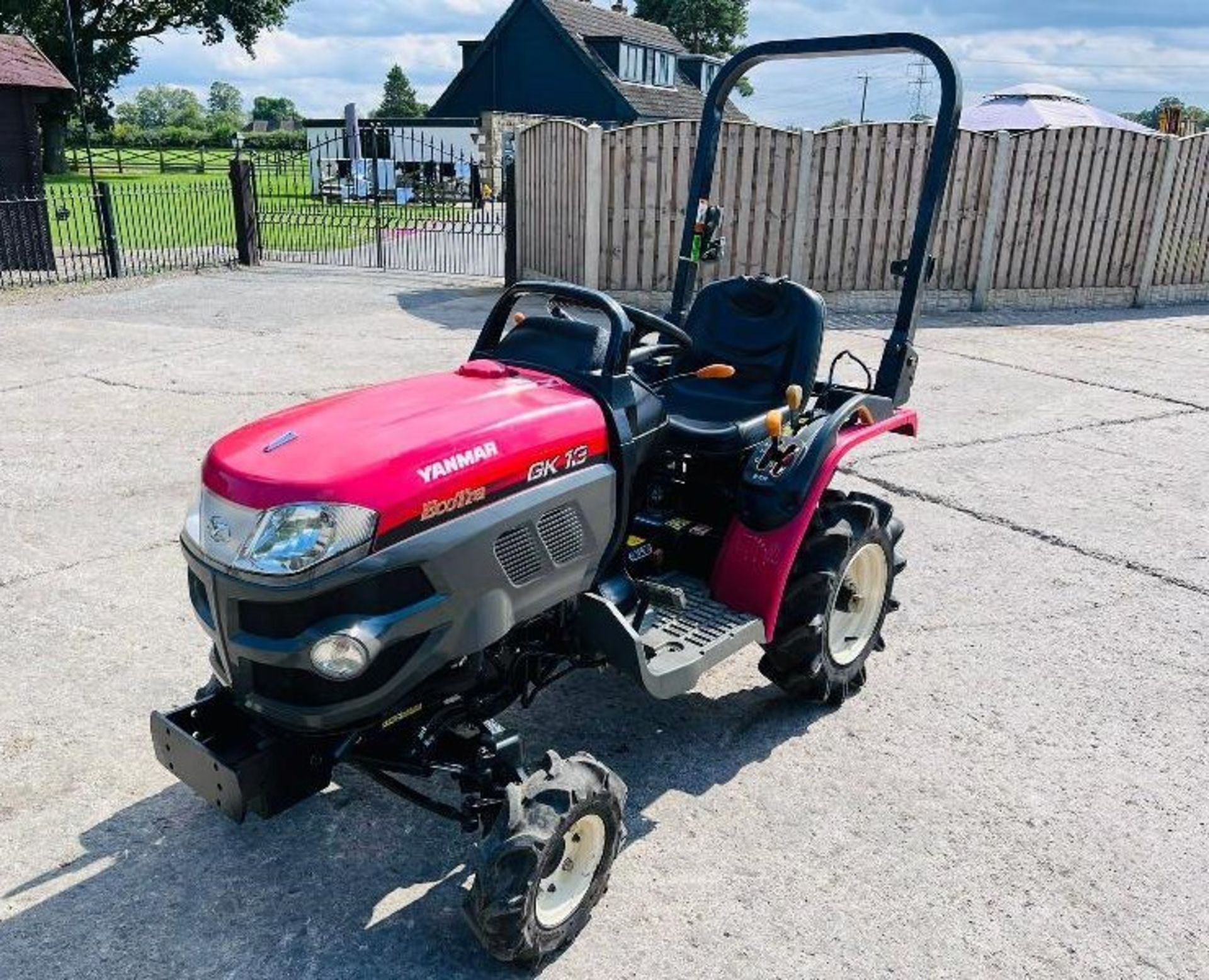 YANMAR GK13 4WD COMPACT TRACTOR *1451 HOURS* C/W ROLE BAR