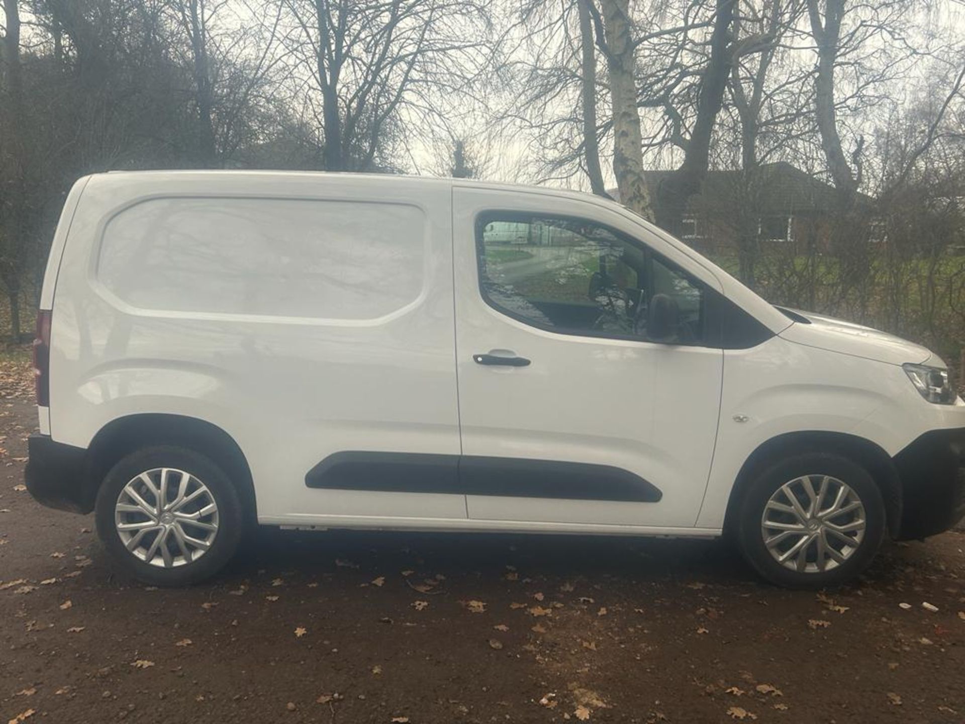 2020 70 CITROEN BERLINGO PANEL VAN - 73K MILES - 3 SEATS - AIR CON - Image 8 of 11