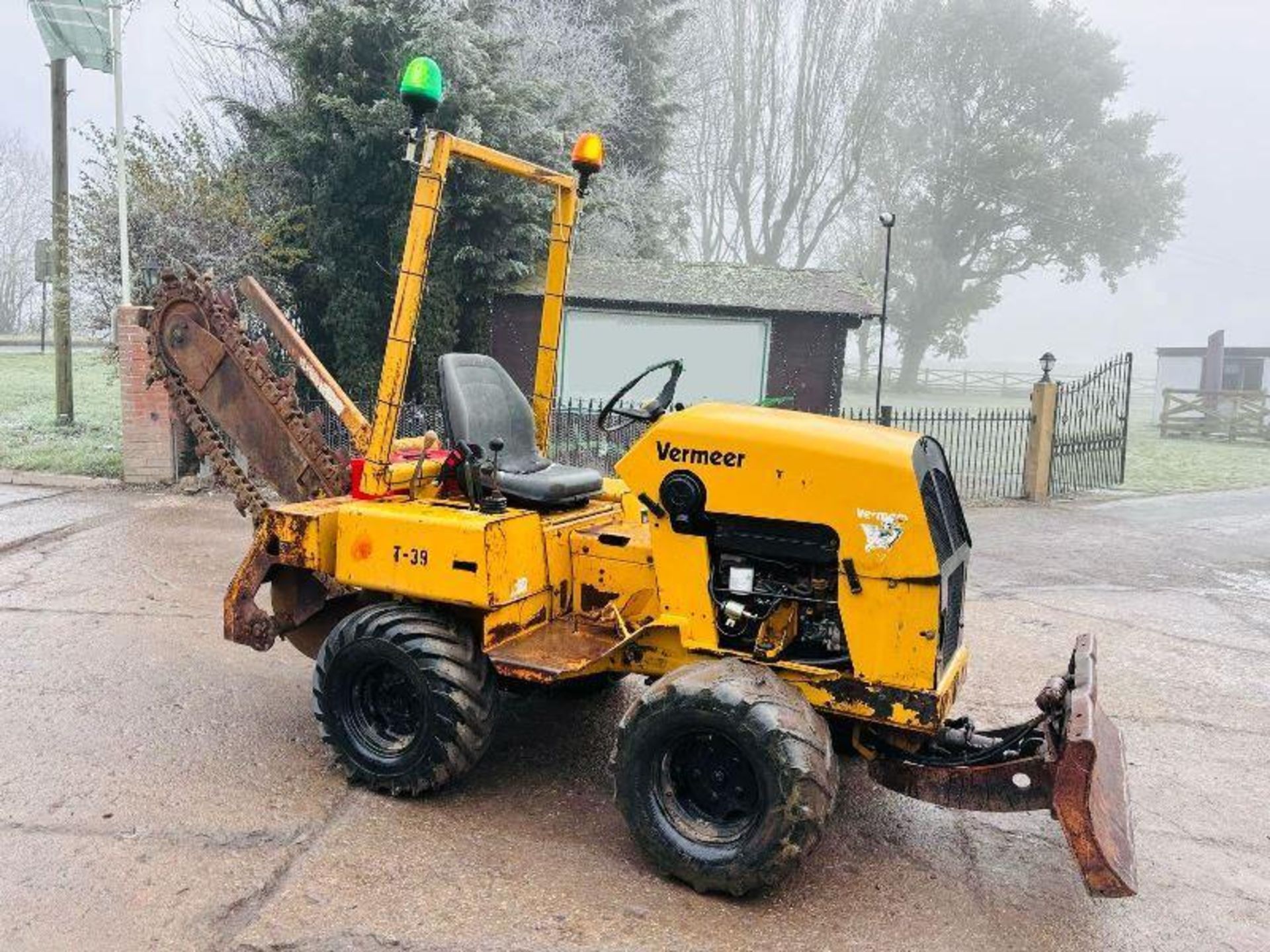 VERMEER RT450 4WD TRENCHER C/W FRONT BLADE & DEUTZ ENGINE - Image 11 of 14