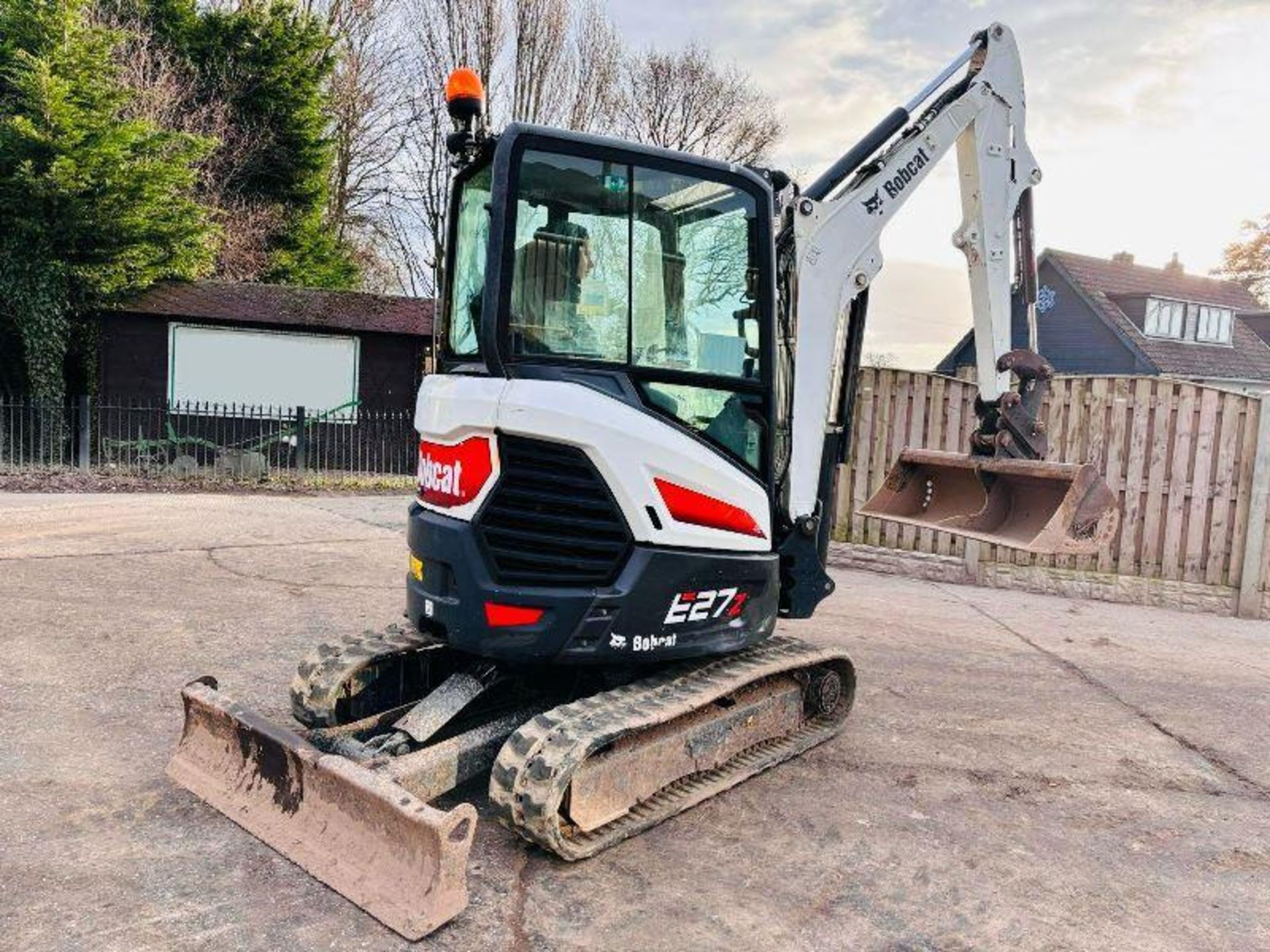 BOBCAT E27 EXCAVATOR *ZERO SWING, YEAR 2019, 1189 HOURS* C/W QUICK HITCH  - Image 2 of 18