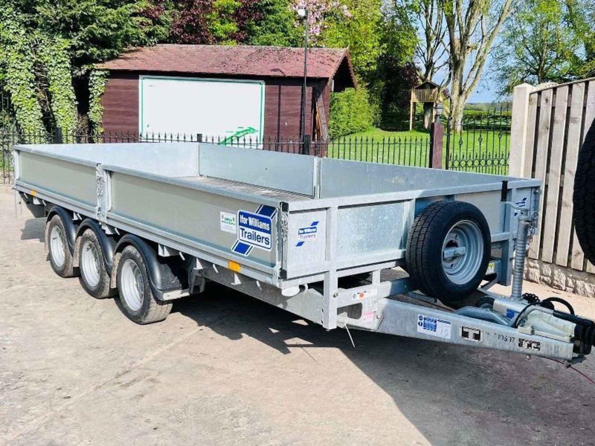 IFOR WILLIAMS TRI-AXLE DROP SIDE TRAILER * YEAR 2022 *