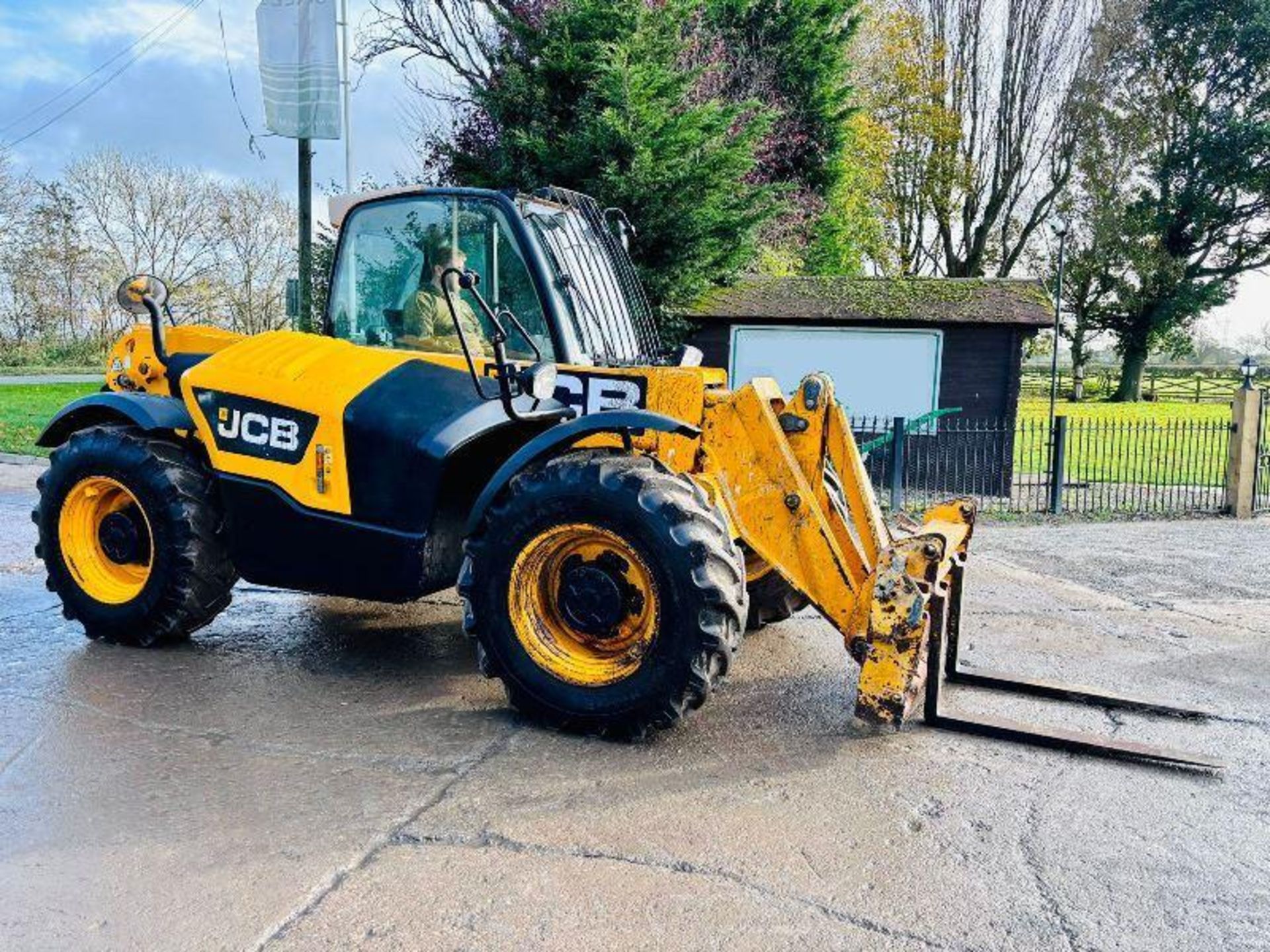 JCB 531-70 4WD TURBO TELEHANDLER *YEAR 2013* C/W PALLET TINES - Image 10 of 18