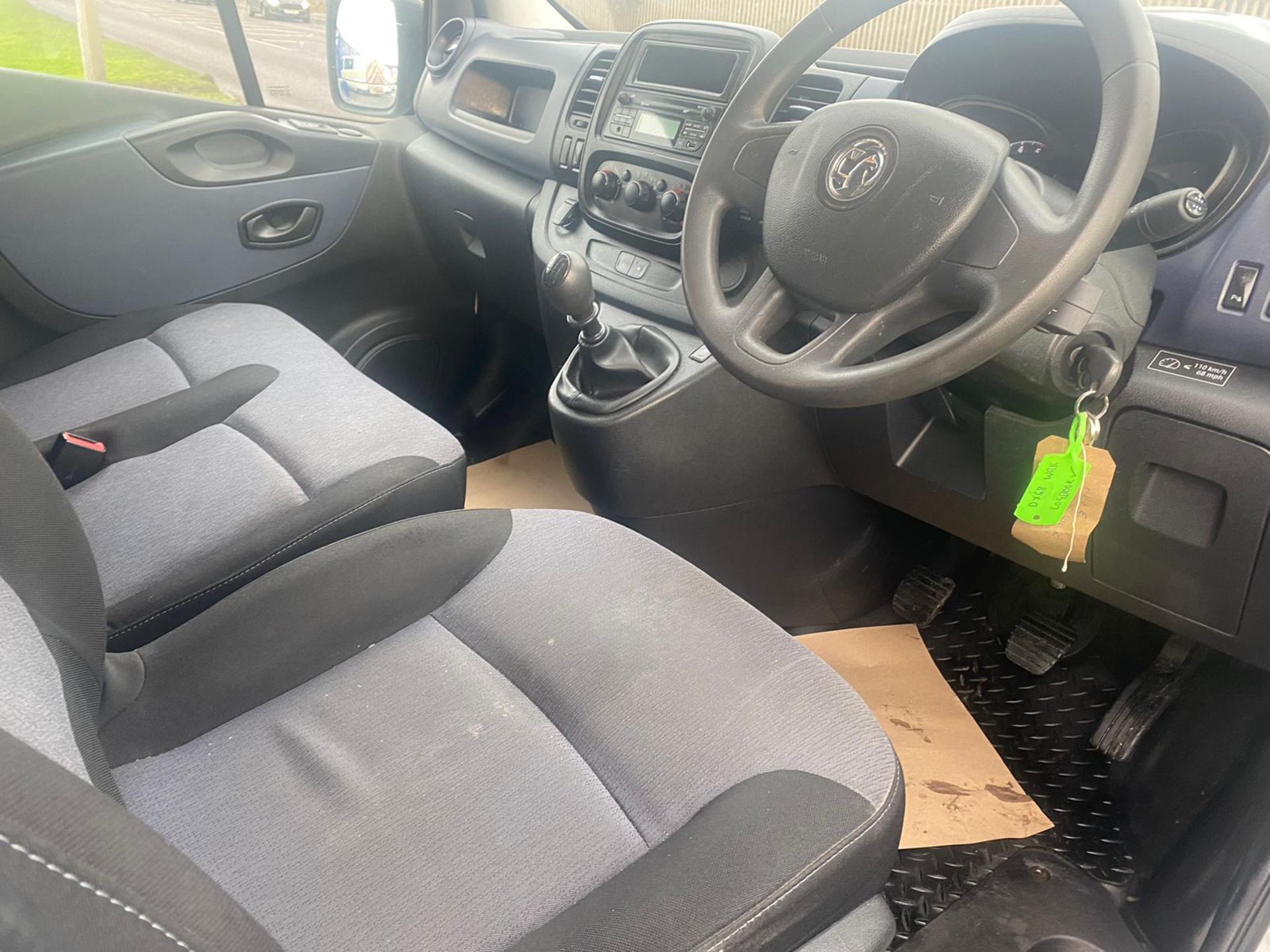 2018/68 VAUXHALL VIVARO 2700 CDTI PANEL VAN - 85K - EURO 6 - Image 3 of 10